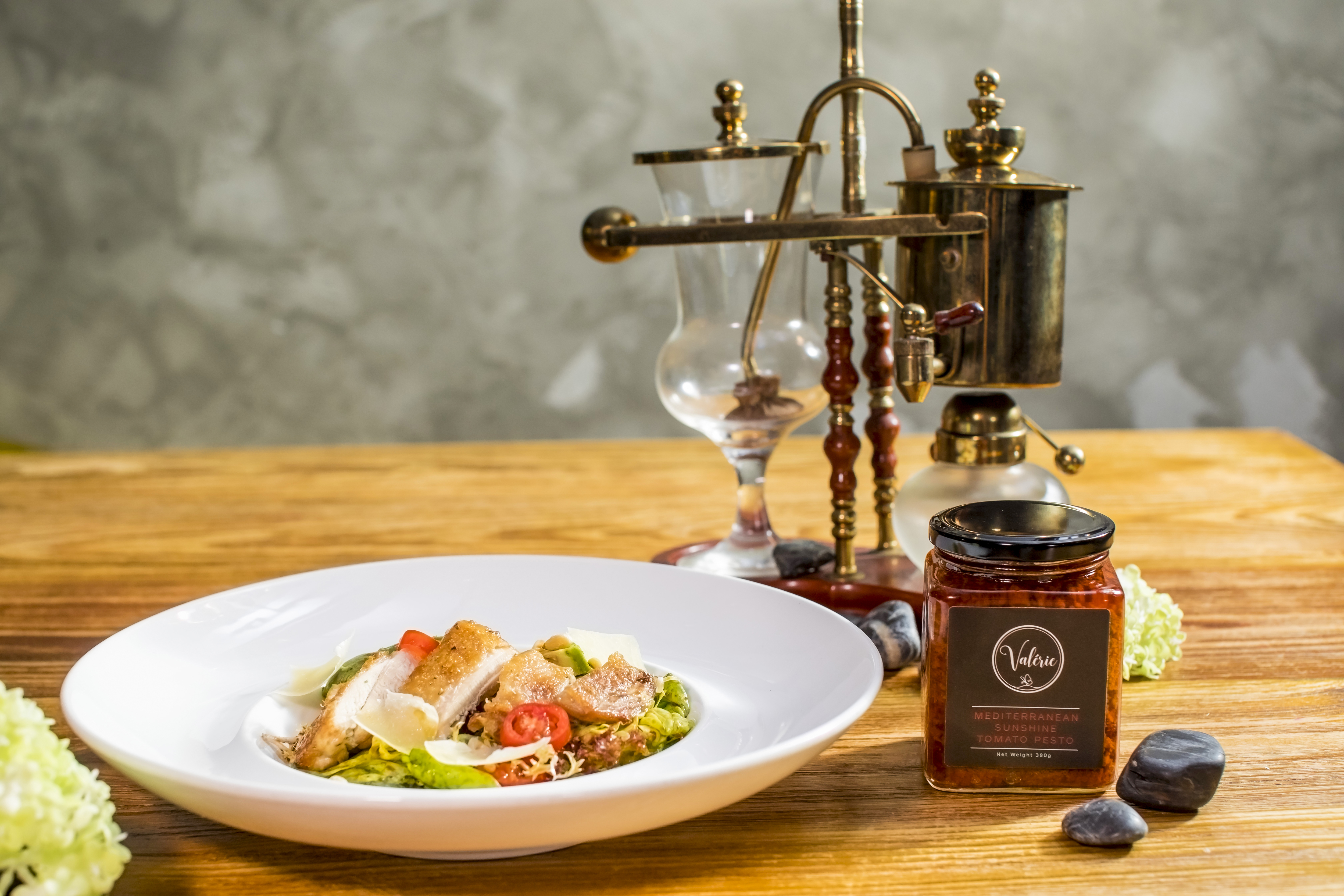 3.牛油果雞扒沙律