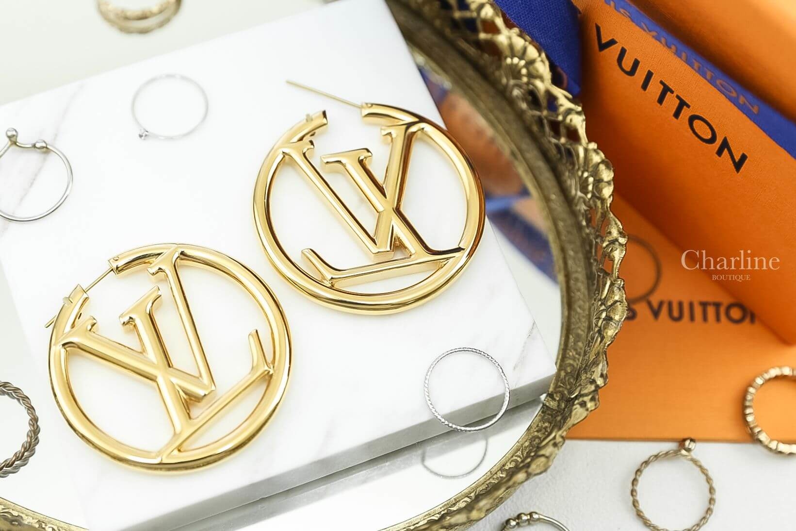 Louis Vuitton Louise Hoop Earrings 金色LV Logo圓圈耳環-Charline Boutique 精品代購