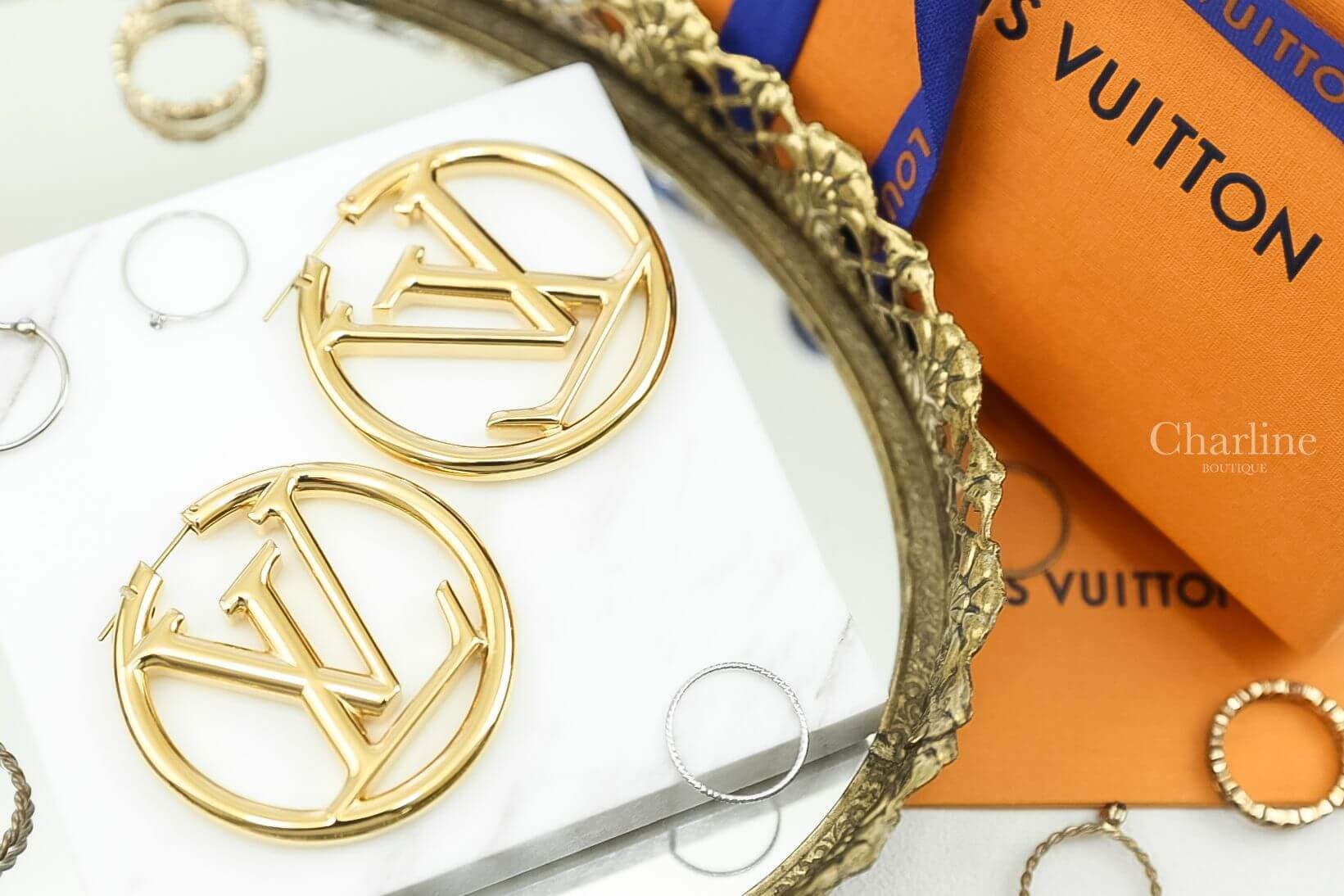 Louis Vuitton Louise Hoop Earrings 金色LV Logo圓圈耳環-Charline Boutique 精品代購
