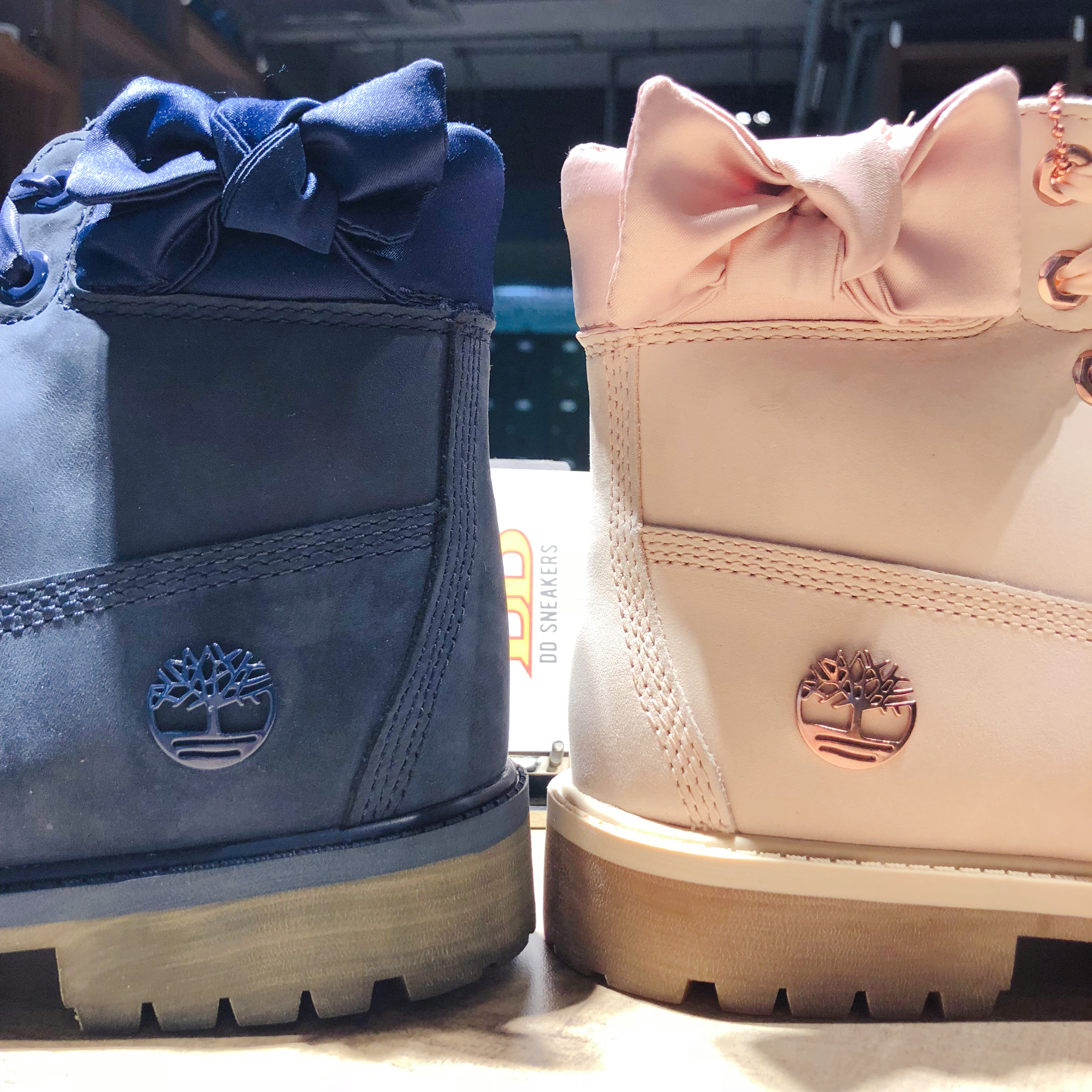 Pink on sale bow timberlands