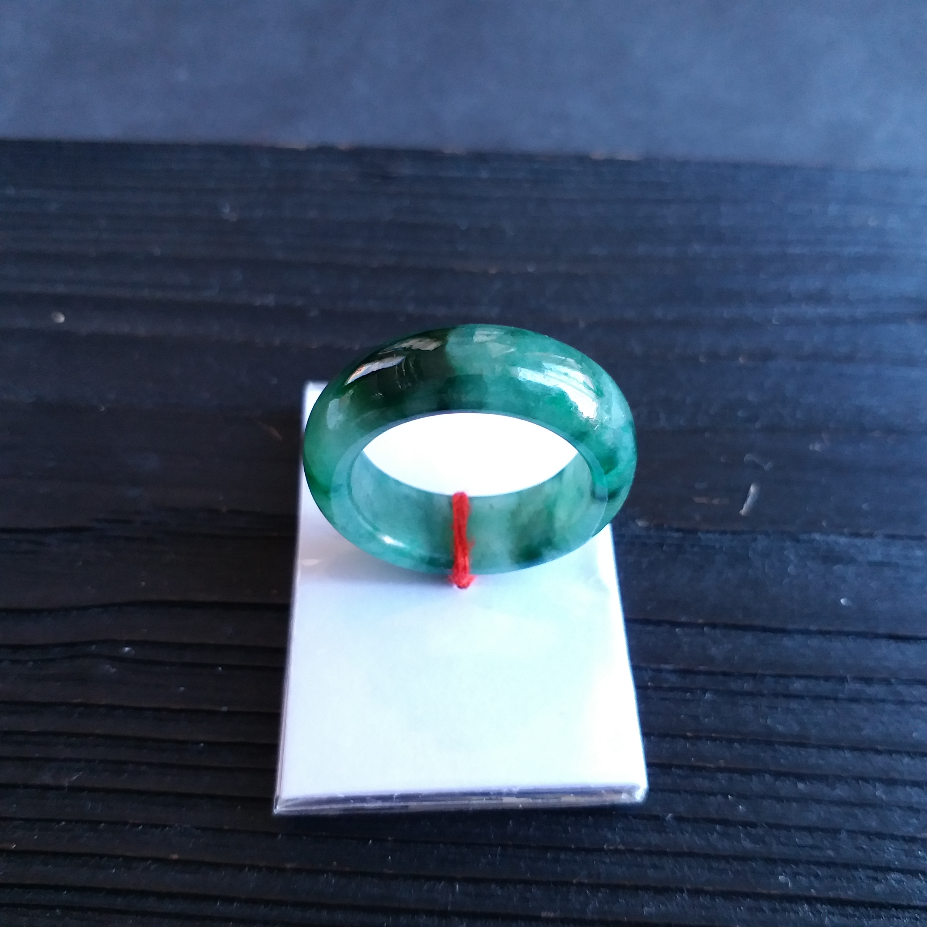 J1383 滿色飄辣綠花指環戒指 (17.5mm圈口)