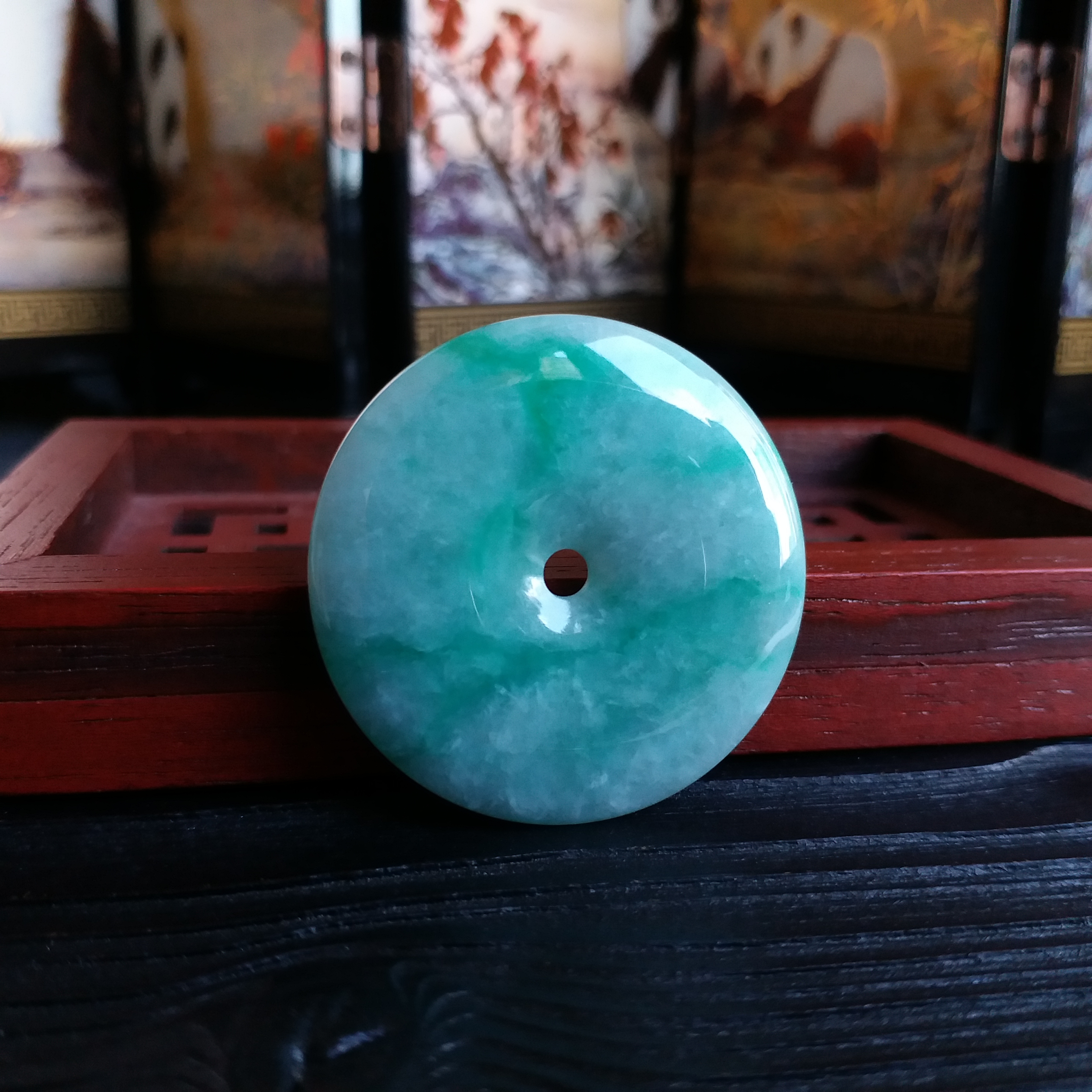 J1200 冰糯飄綠花平安扣 (35.1mm直徑)