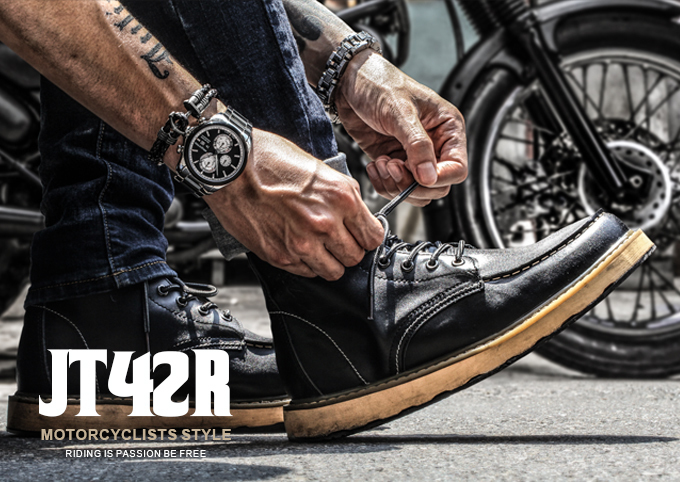 萬年鐘錶 - elegantsis 愛樂時 JT42R MOTORCYCLISTS STYLE  騎士精選腕錶 黑面搭配銀色不鏽鋼錶帶 ELJT42R-6B09MA  錶徑46MM