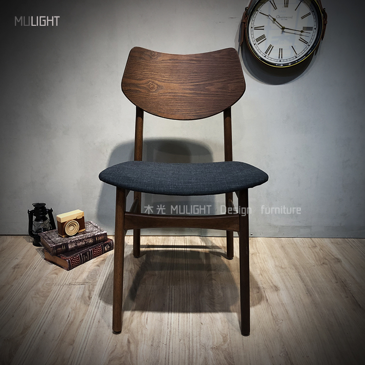 LUND胡桃色橡膠實木餐椅