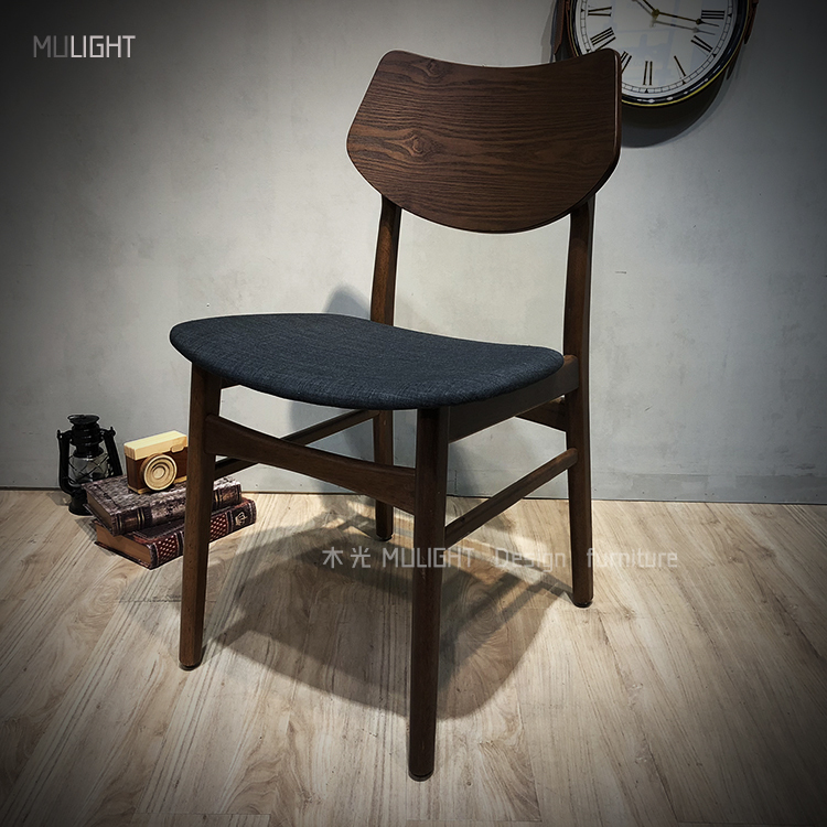 LUND胡桃色橡膠實木餐椅