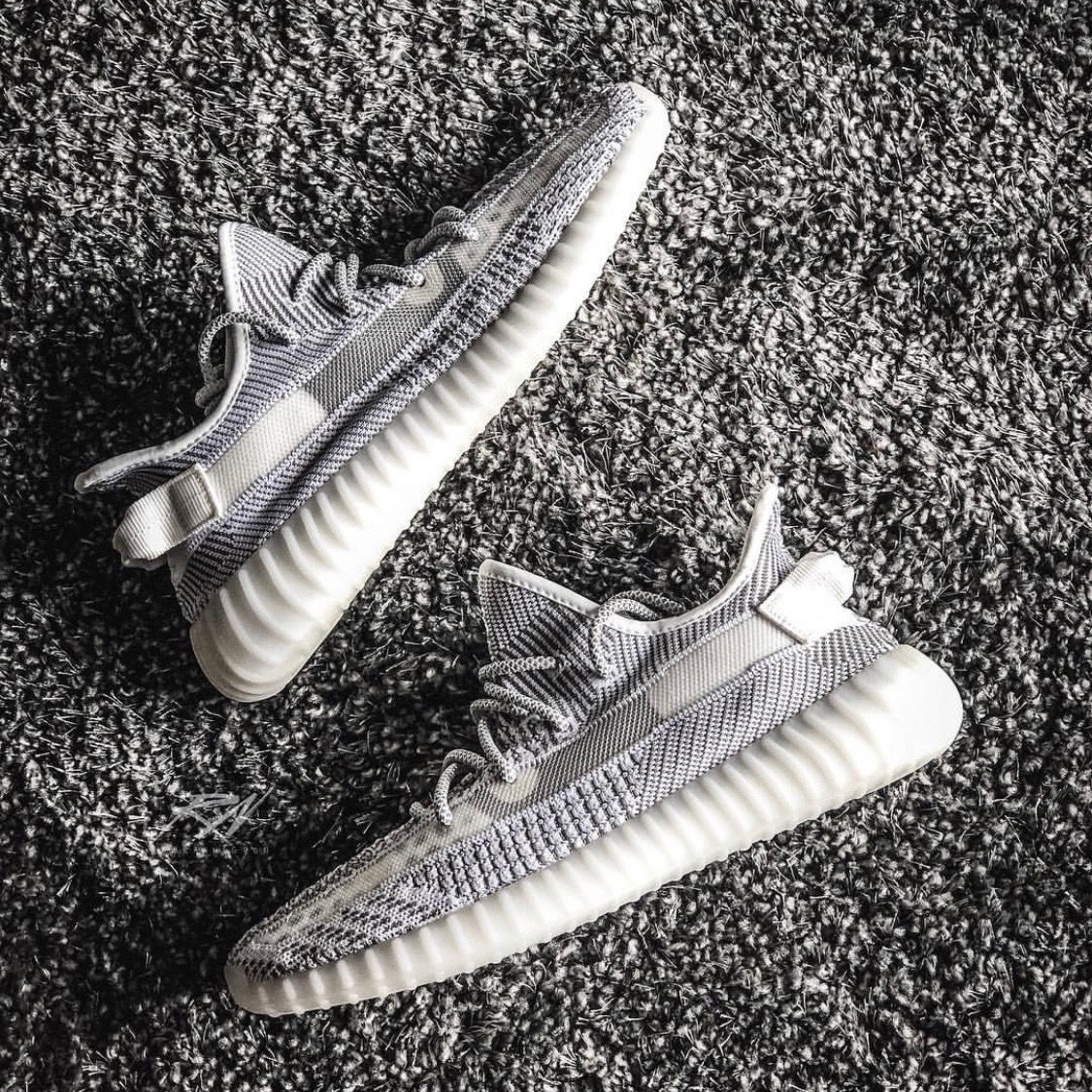 Yeezy 350 static hot sale where to buy