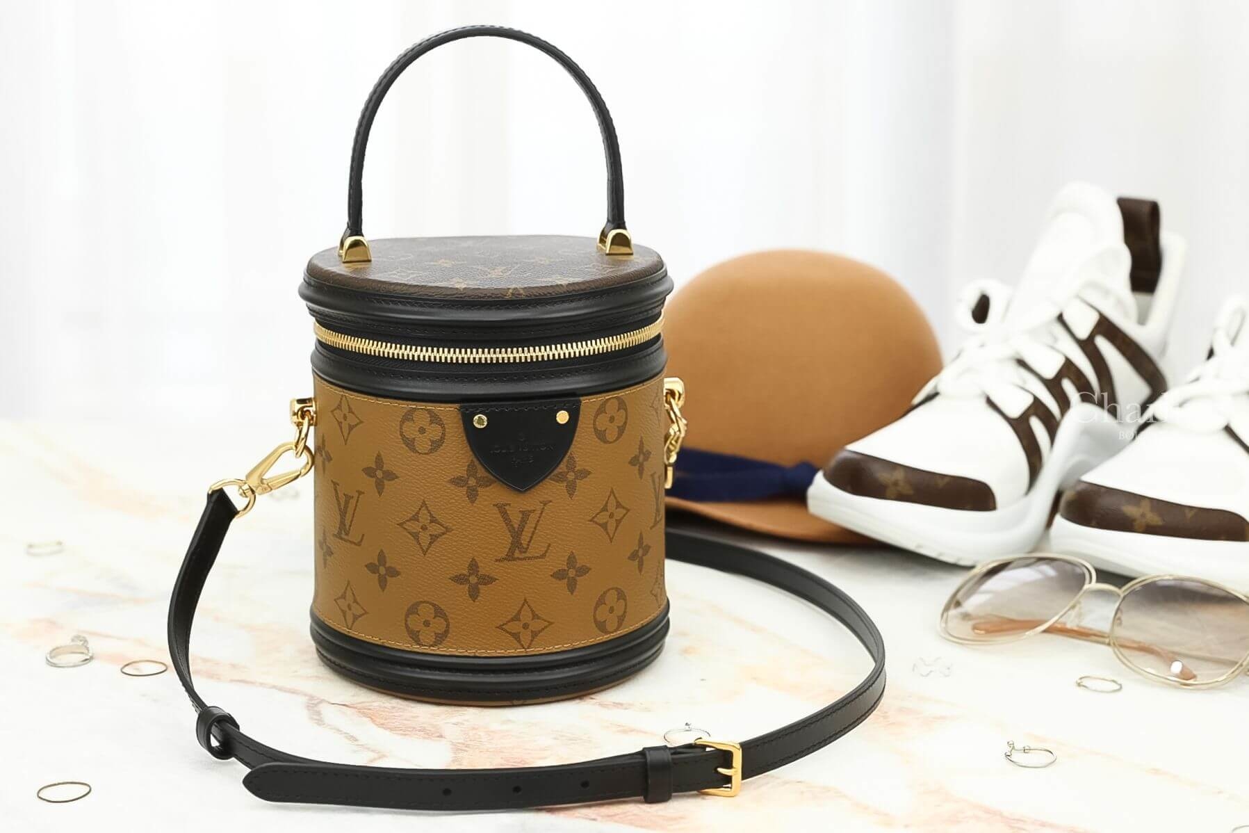 Louis Vuitton Cannes 咖啡拼黑色圓型長筒拉鍊手提肩背包