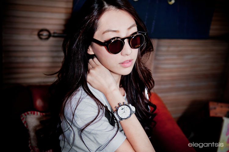 萬年鐘錶 - elegantsis 愛樂時 JF48個性是戴在手上的 可搭配選購個性對錶 ELJT48-OW11LC 黑錶面搭配黑色皮革 錶徑48MM