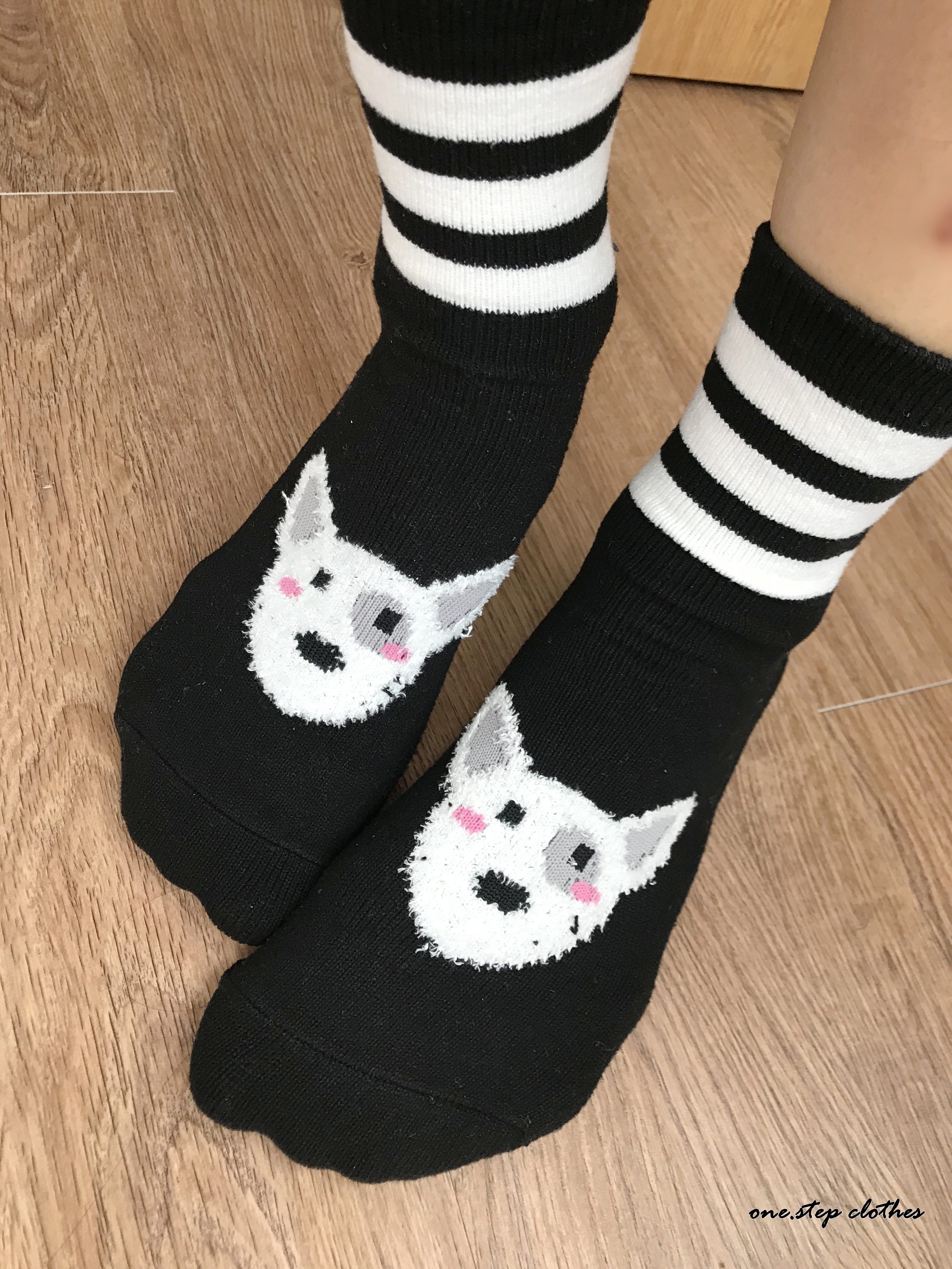 正韓黑白條紋賤狗襪