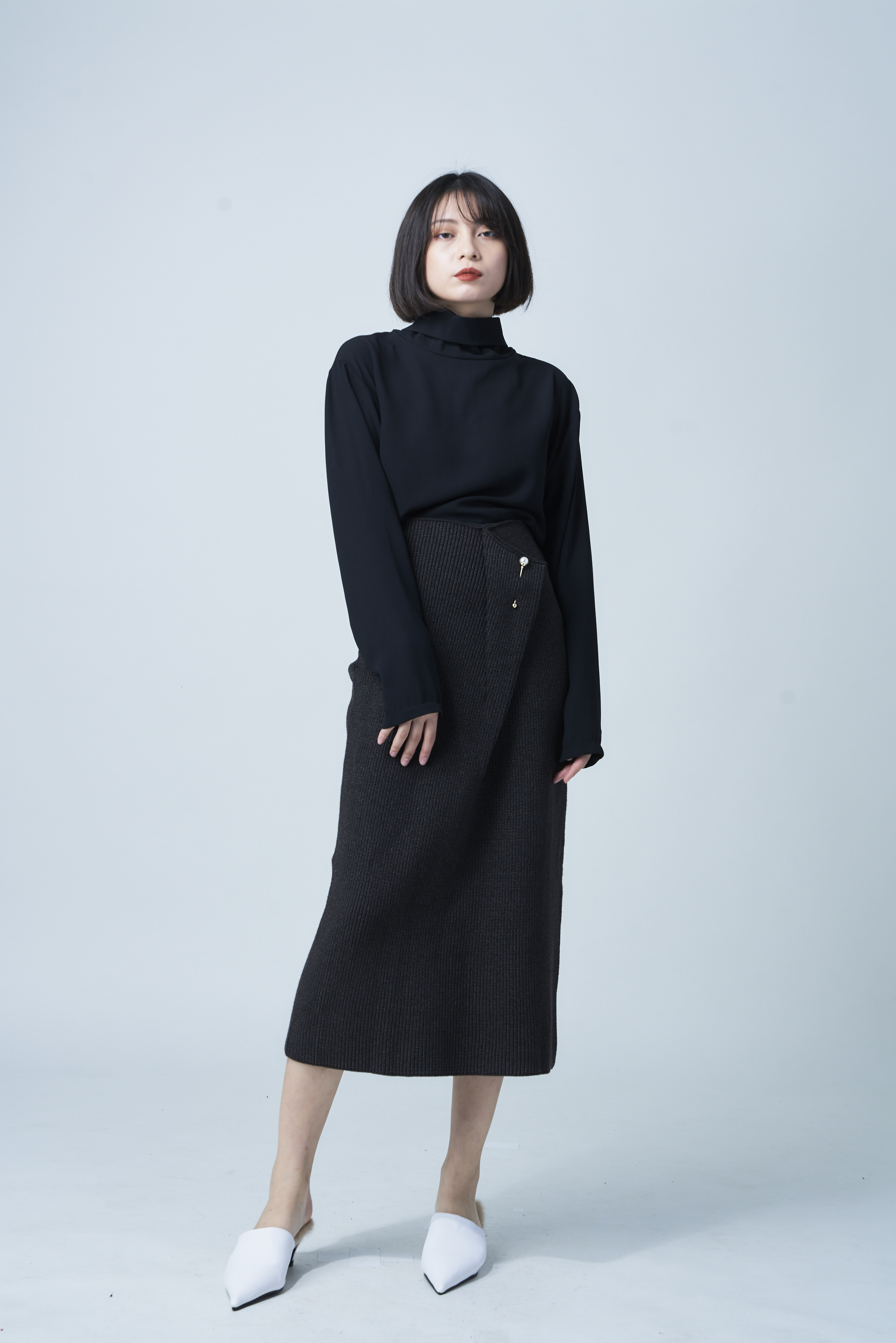 珍珠別針 高腰皺褶羊毛針織裙(黑/杏/ 灰)