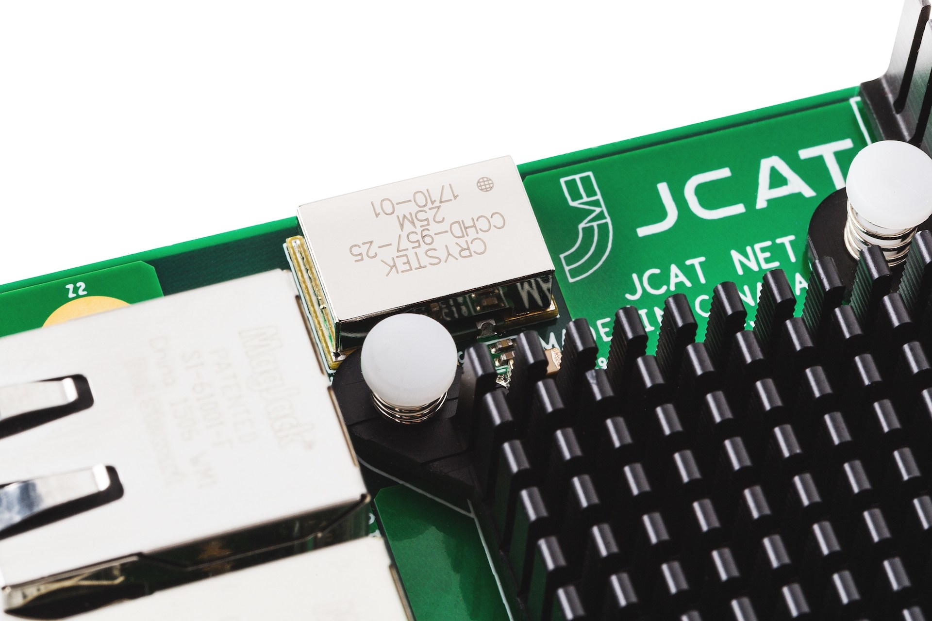 Jcat. JCAT USB Femto. JPLAY Femto. JCAT Femto описание. Картинка JCAT.