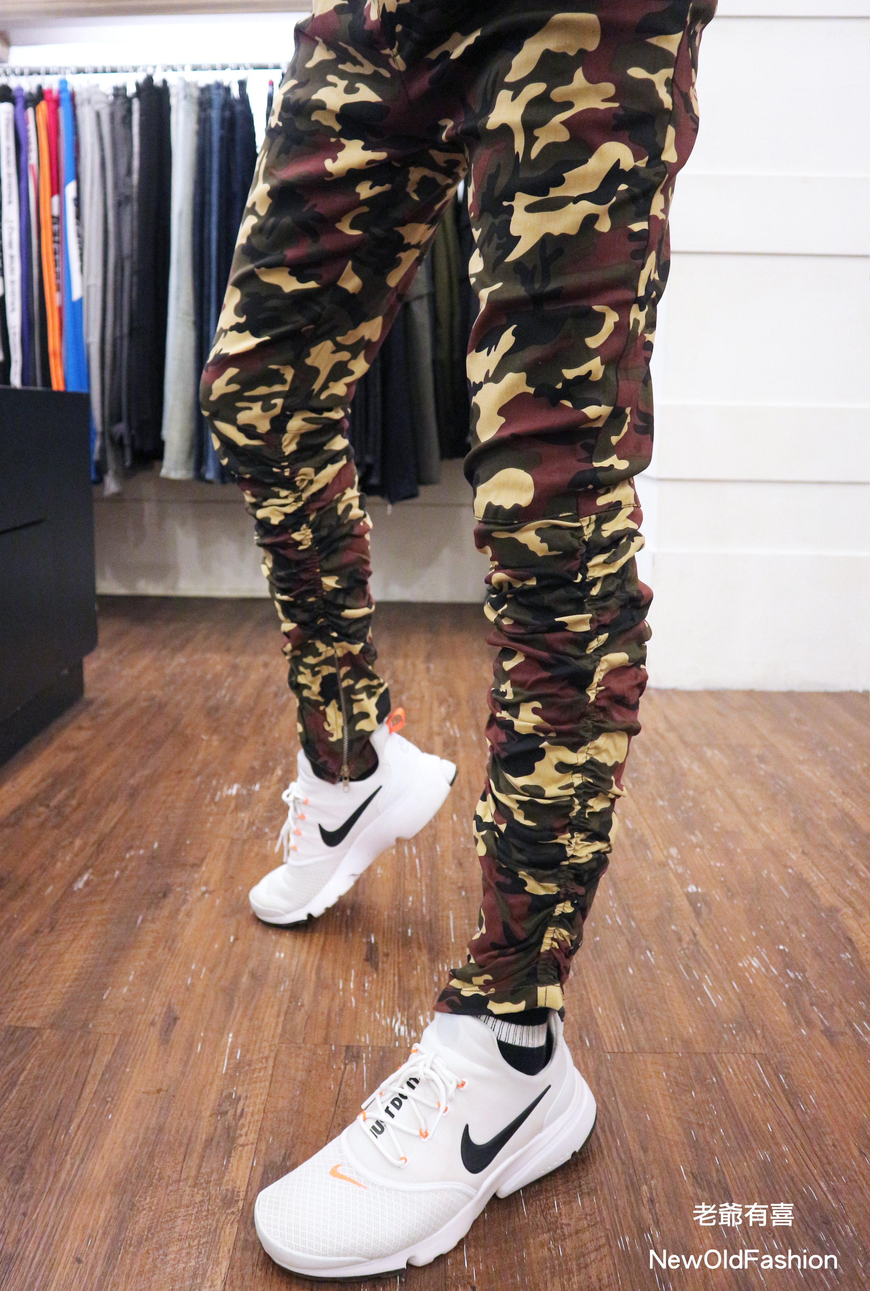 『新品上市』重磅全黑超挺側拉鍊彎刀褲-迷彩