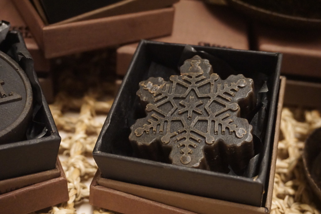 回收咖啡渣變身咖啡肥皂 80後靠咖啡渣營業額逾百萬元