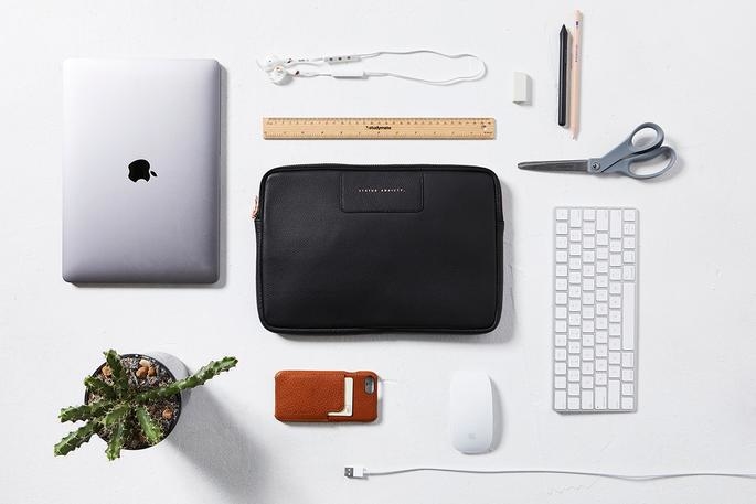 BEFORE I LEAVE 13吋筆電套 / 黒色（玫瑰金）