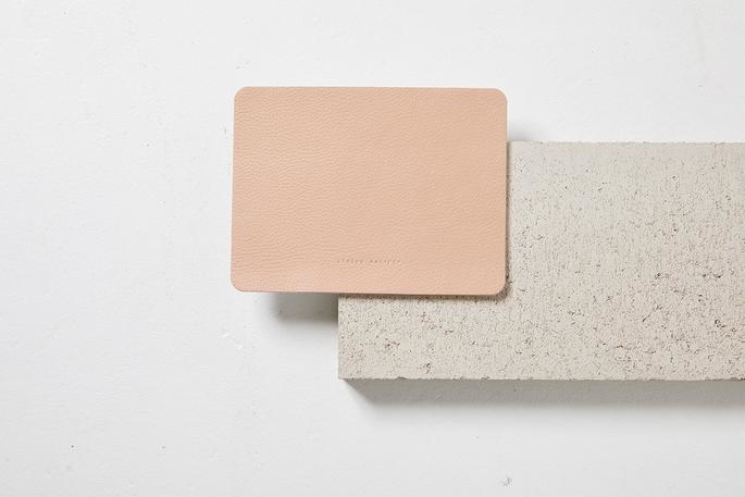 OF SOUND MIND 滑鼠墊 / 淺粉色