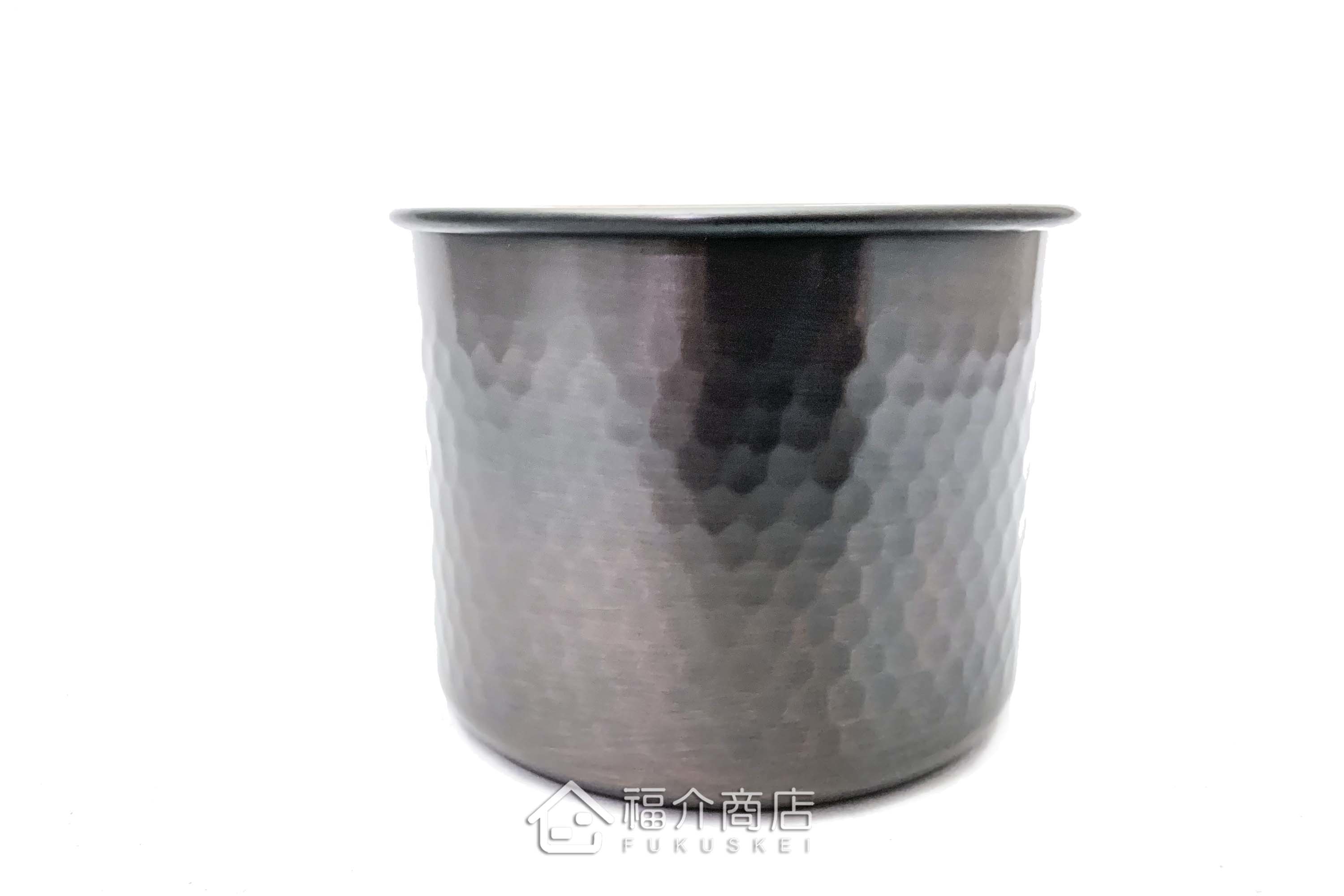 日本建水是用來作為泡茶過程中盛裝廢水的儲水器皿