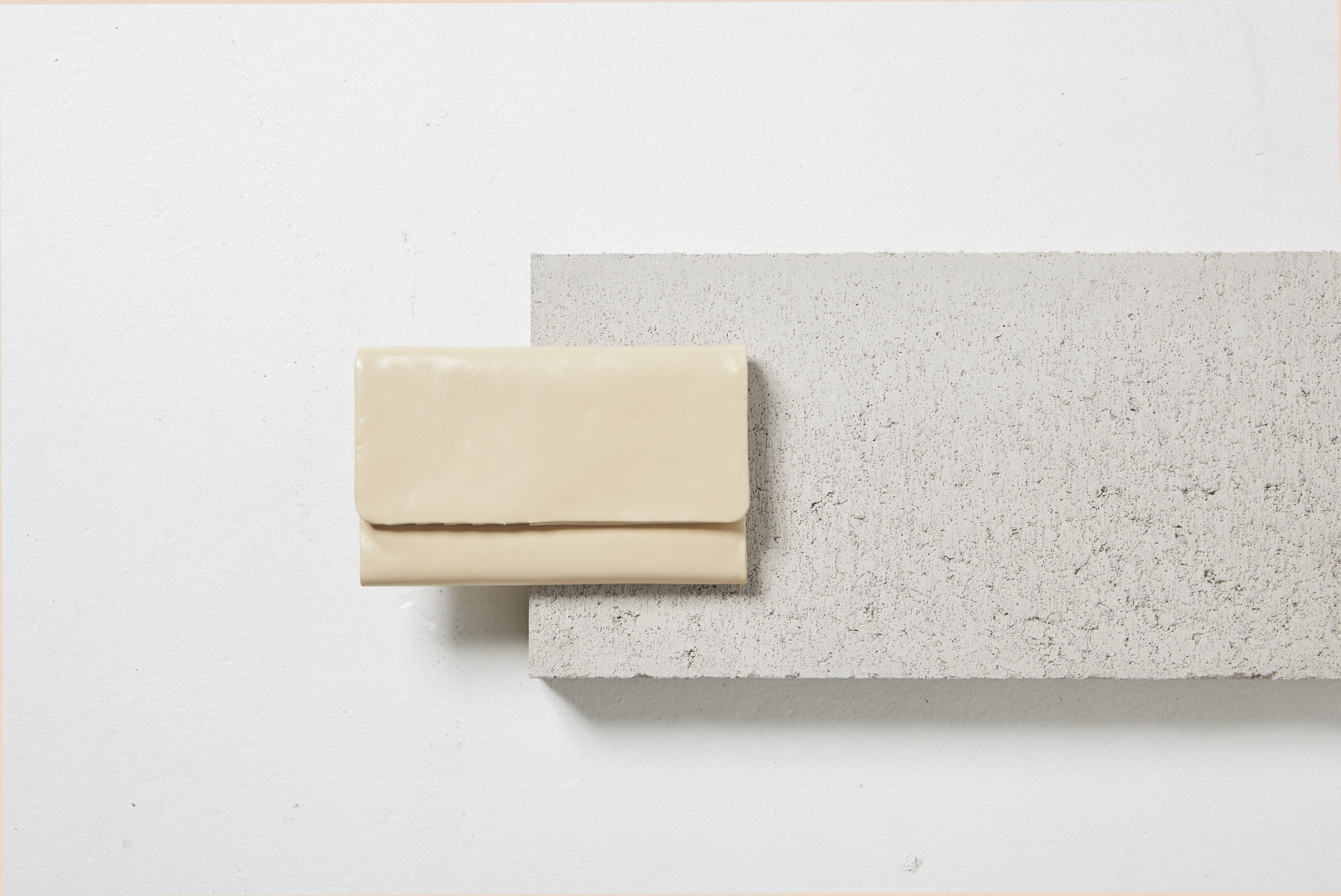 AUDREY 長夾 / 膚色