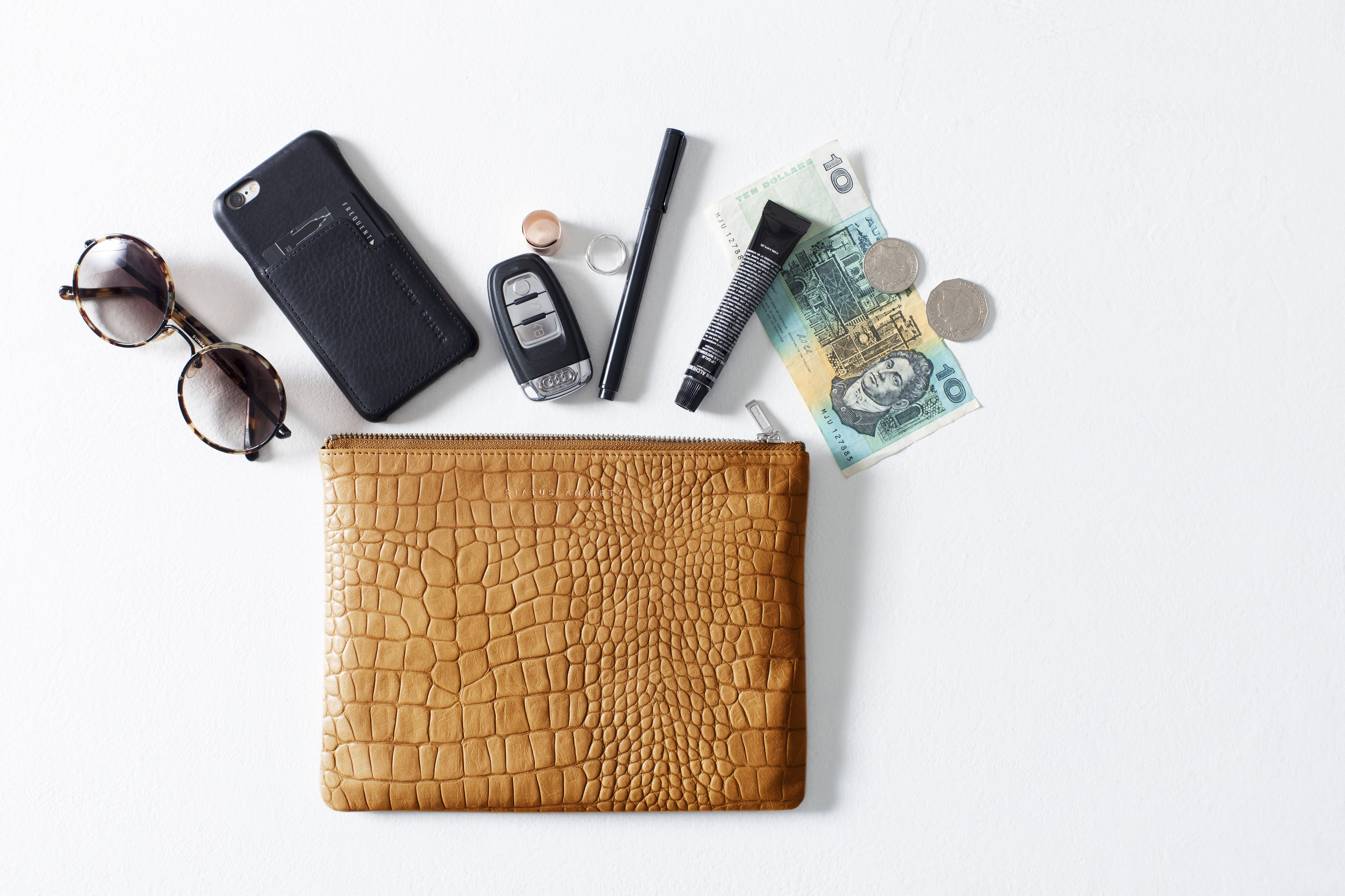 ANTIHEROINE 平口夾 / 駝色鱷魚壓紋