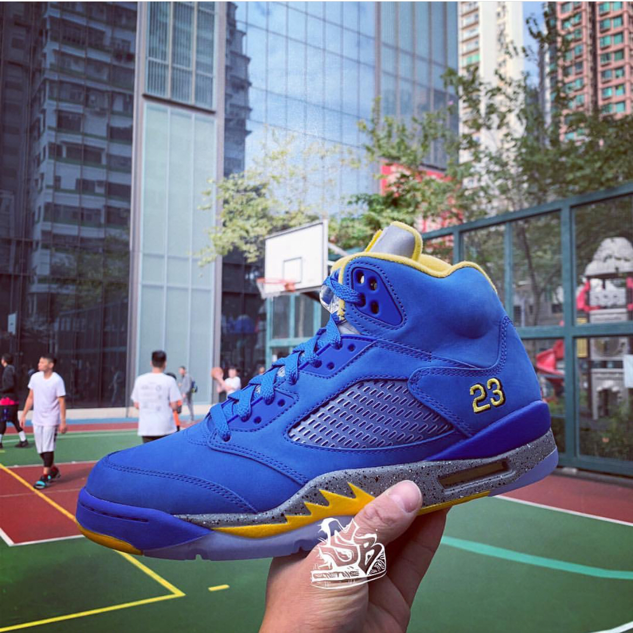 nike air jordan 5 laney