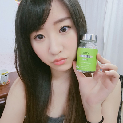 李思嫺 Si-Xian：BHK's淨荳膠囊讓本來要冒出來的痘痘很快就消了！