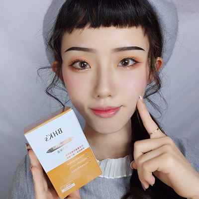 Liz莉絲：BHK's淨巴膠囊讓我肌膚狀況穩定很多，痘疤也淡的很快！