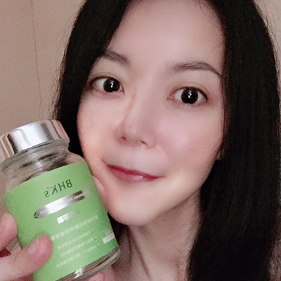 預防醫學相關人員  Tiffany：吃BHK's淨荳膠囊第三天痘痘就有顯著的改善！