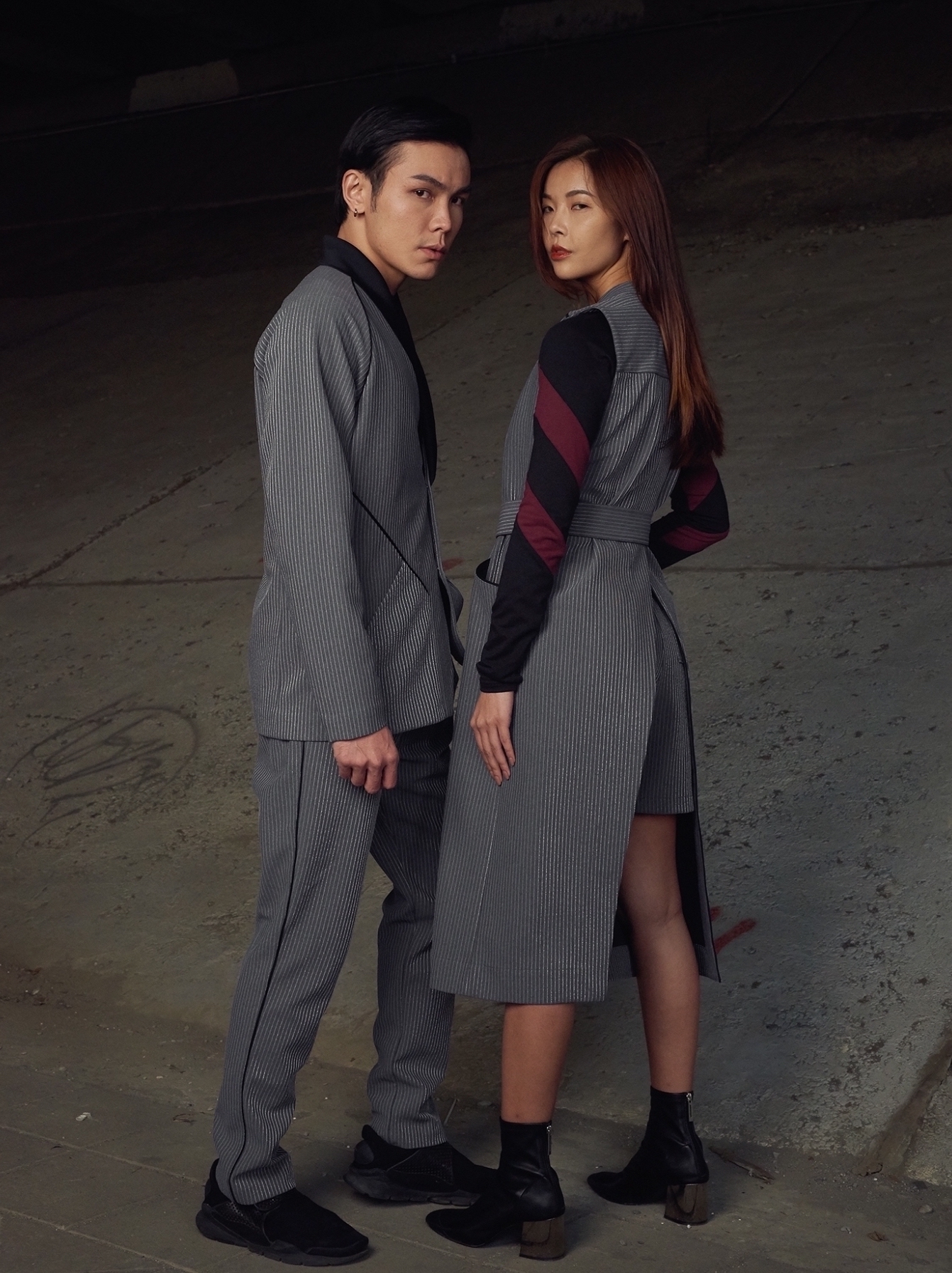 《2019情人節》 LARMURE同色系情侶穿搭提案，讓你放閃也可以很時尚！＃灰色系情侶穿搭