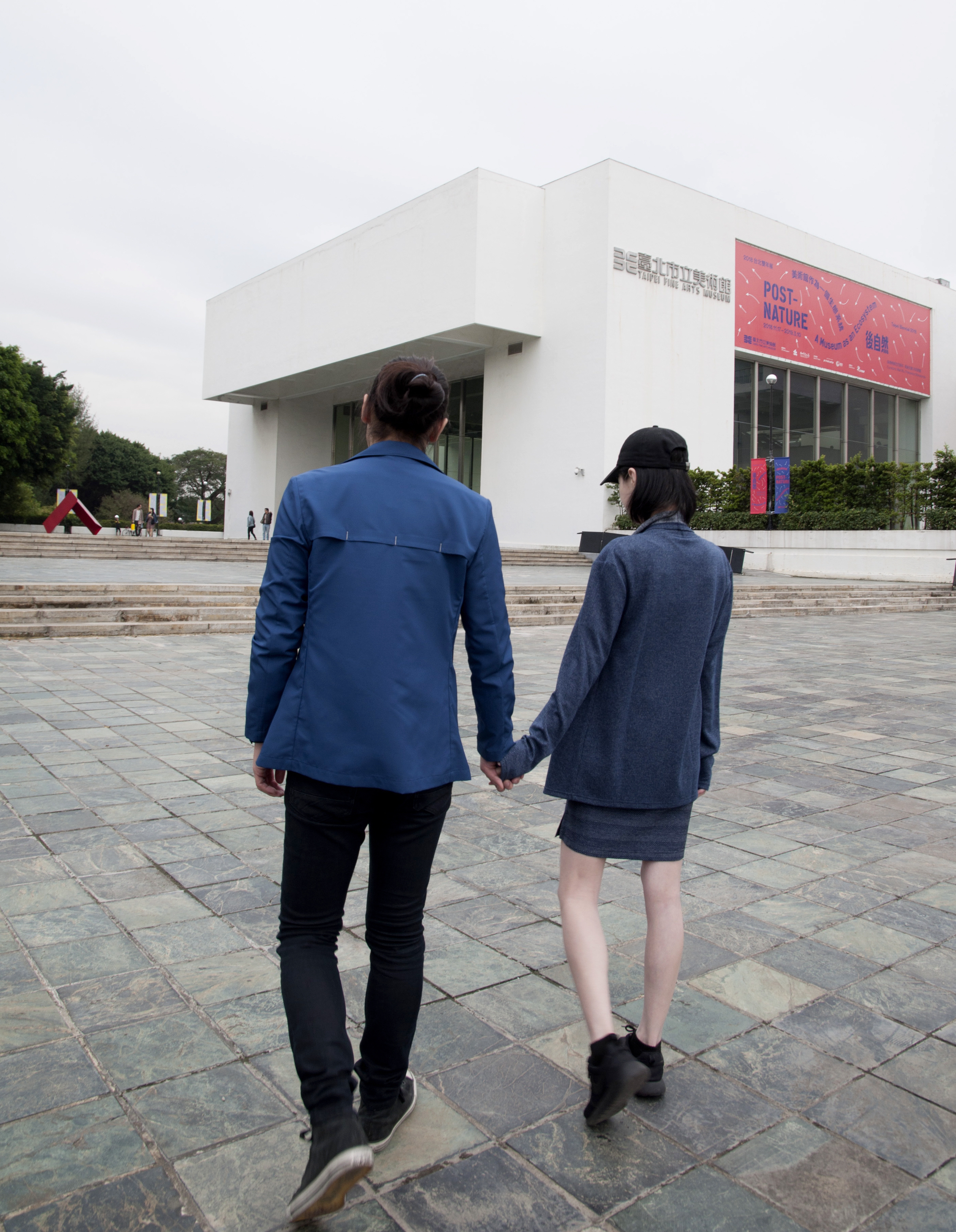 《2019情人節》 LARMURE同色系情侶穿搭提案，讓你放閃也可以很時尚！＃藍色系情侶穿搭