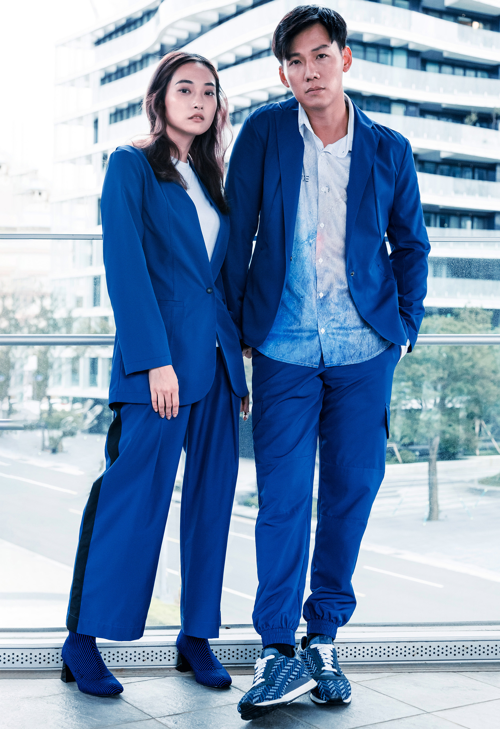 《2019情人節》 LARMURE同色系情侶穿搭提案，讓你放閃也可以很時尚！＃藍色系情侶穿搭