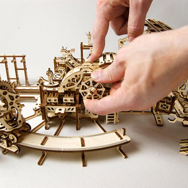 Ugears機械小鎮-機器人工廠| CUBICO酷比客