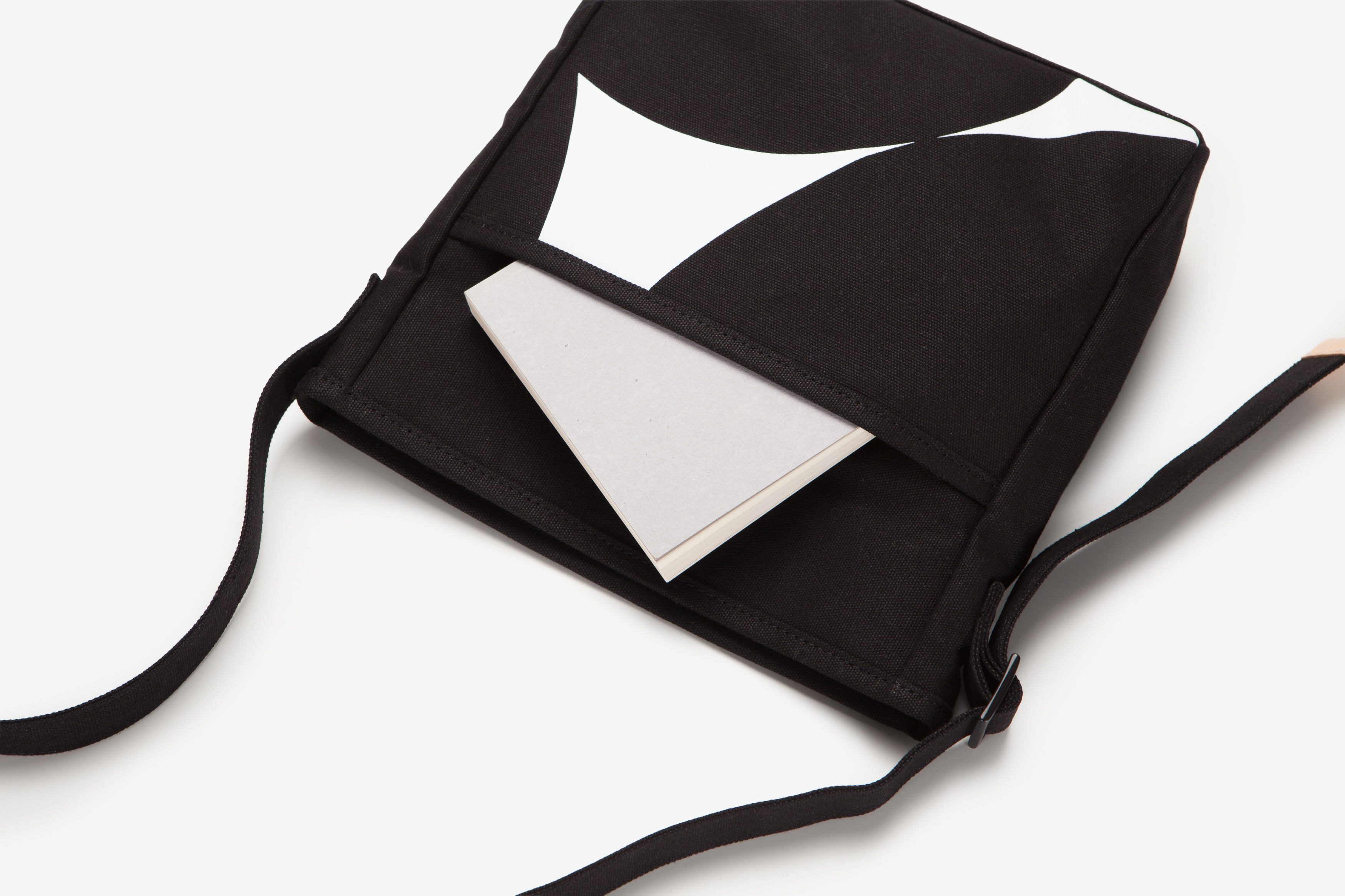 KBP聯名款-DELPHINO-迷你斜背包-黑-RCR951BK