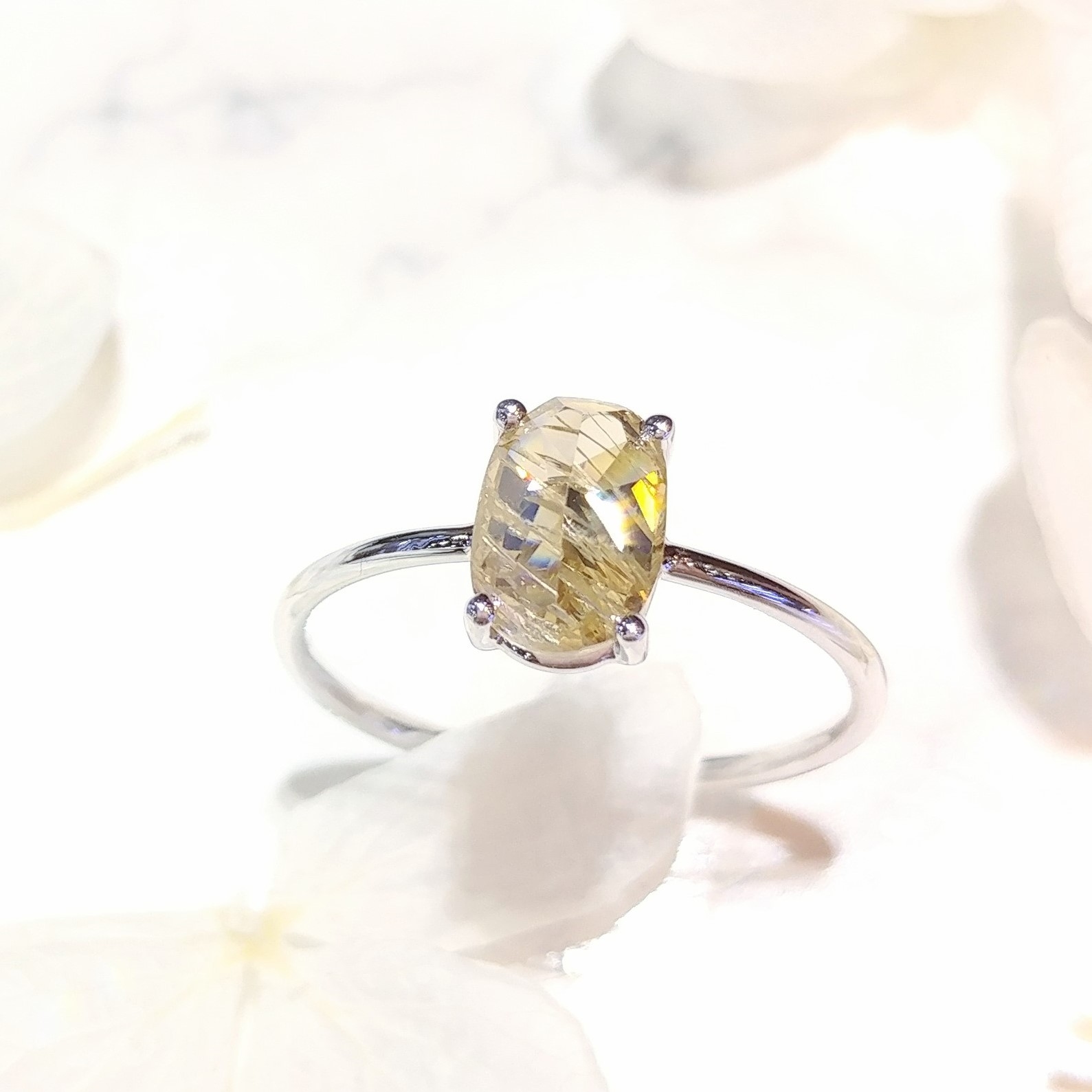 全新18K白金【單粒98份蛋形鑽石】4爪鑽石戒指