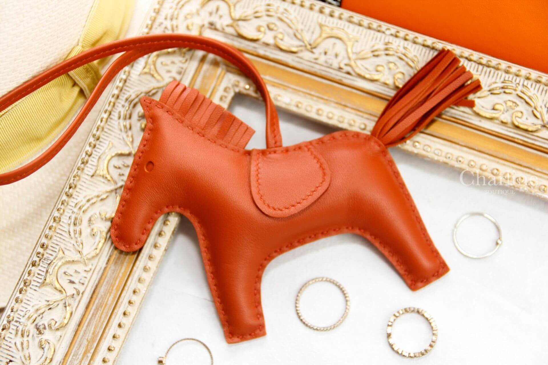 Hermès Horse Charm MM 紅棕色中型可愛小馬吊飾