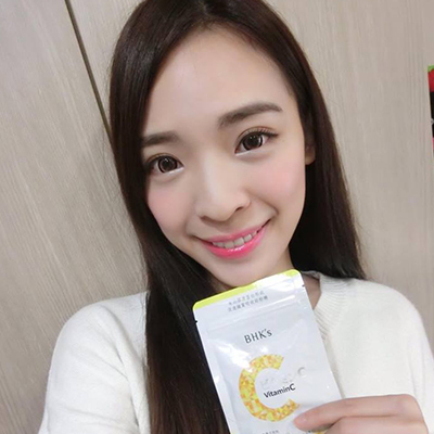 周妍杏 Angeline Chou：吃BHK's 光萃維他命C 讓我氣色比較好，痘疤也淡了！