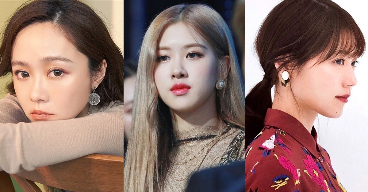 只看⼀一眼就能讓⼈人深深著迷的華麗復古風耳環， 或是最近非常火紅的⾦金金幣飾品， 不論配上什什麼服飾都非常適合， 尤其是搭配洋裝或者是較正式的服飾， 瞬間就能散發出奢華⼜又有型的獨特魅⼒力力。