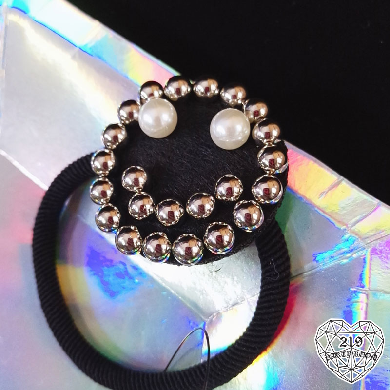 卯釘珍珠笑臉髮束