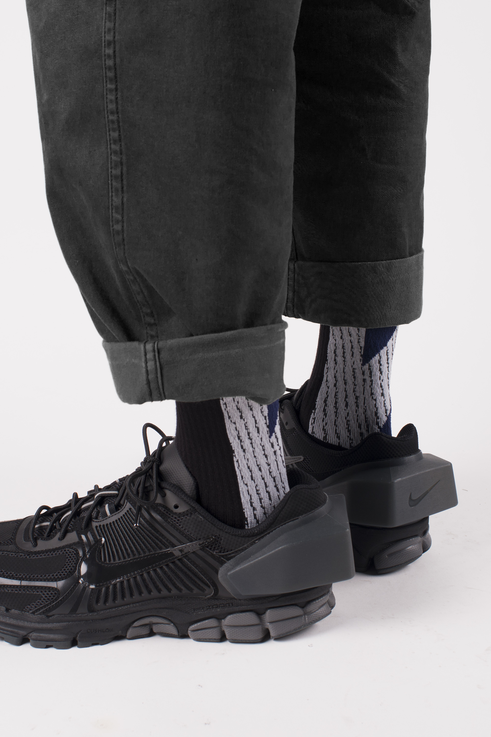 nozzle quiz 2019春季系列LANDING延續街頭元素｜色塊線條 抗菌除臭 機能彈性 機能性