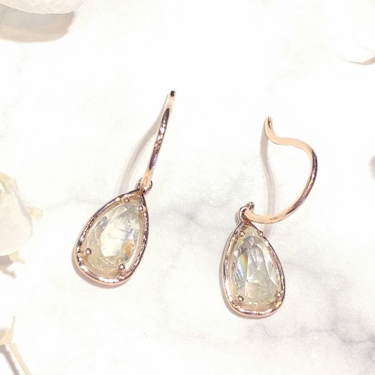 全新18K玫瑰金【主石 1卡3份梨形鑽石】吊耳環