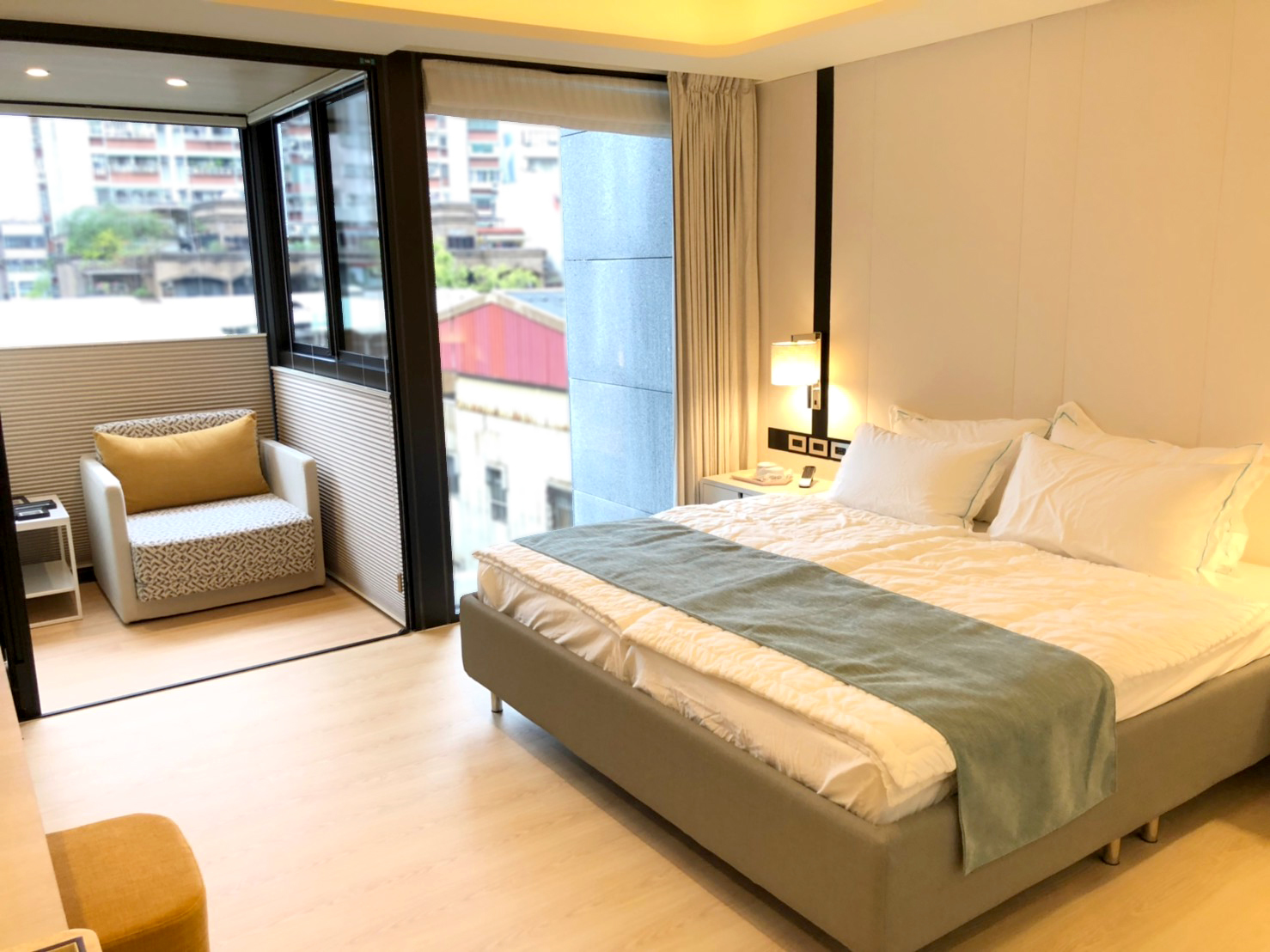 坐月子中心【台北孕學林護理之家 】採用迪奧斯天然乳膠電動床