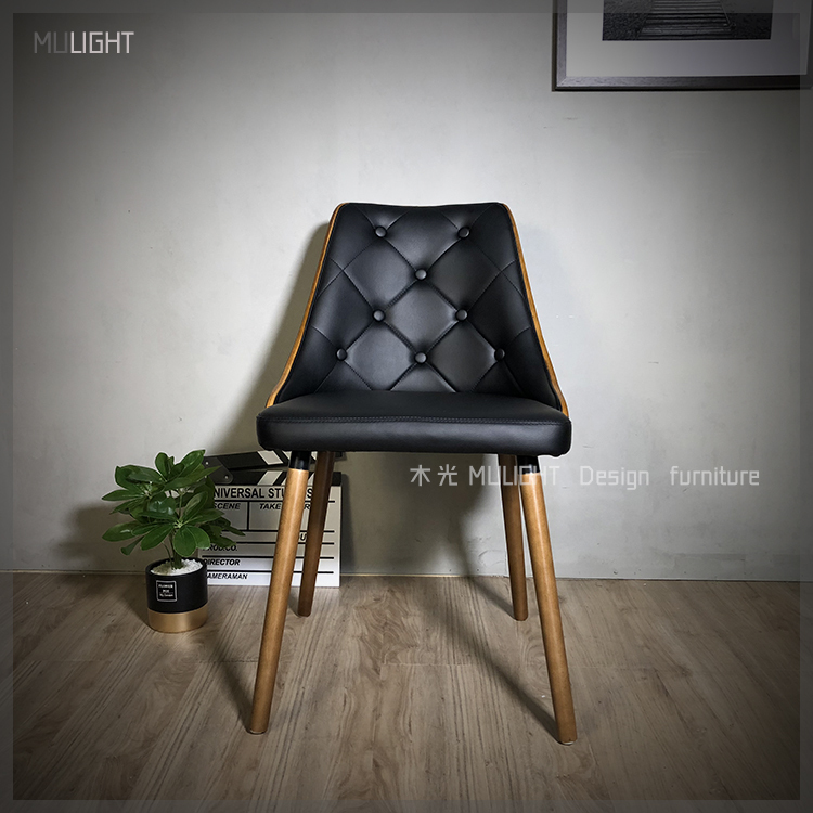 曲木格菱拉扣皮革餐椅
