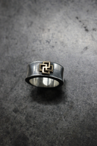 FCR-38 11mm 平打戒指 w K18 幸運十字戒指