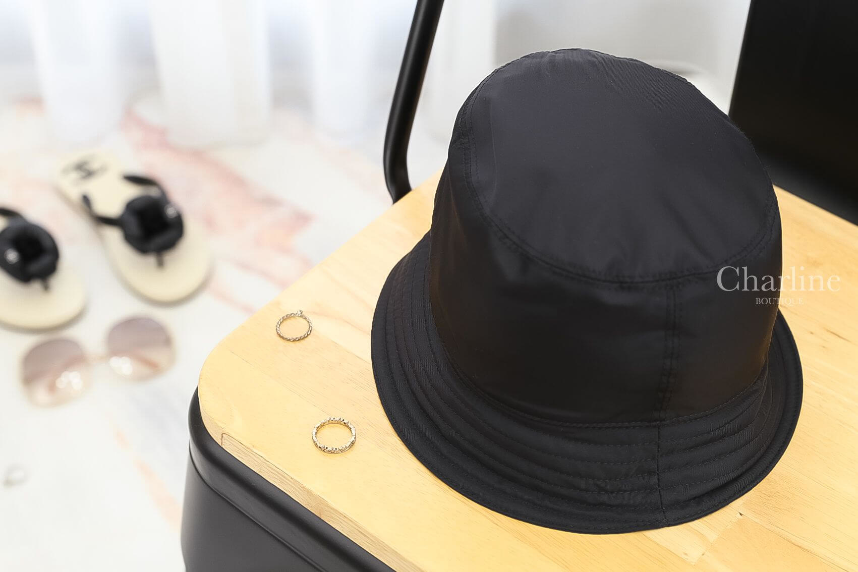 Prada Nylon Cap 黑色三角銀字Logo尼龍漁夫帽-Charline Boutique 精品代購
