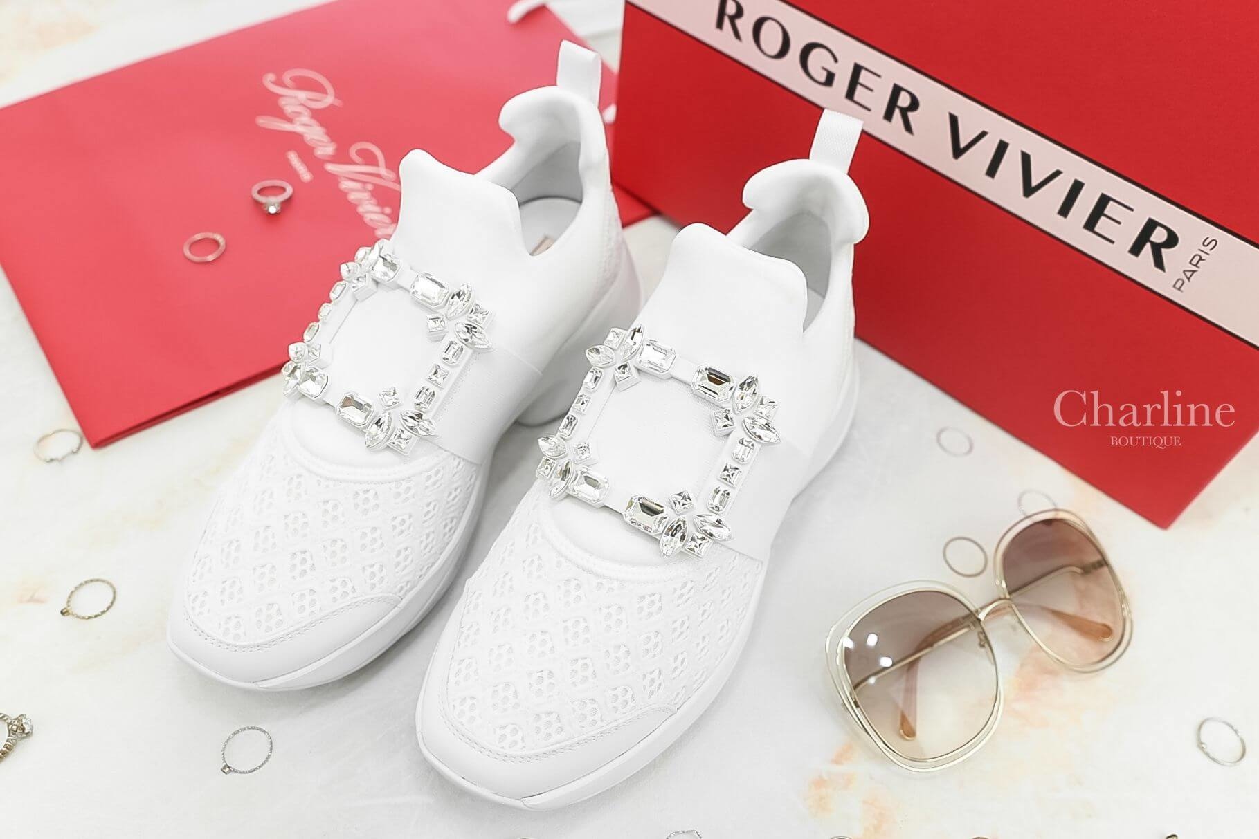 Roger Vivier Viv' Run Strass Buckle Sneakers In Technical Fabrics 白色水晶方釦太空棉運動鞋-Charline Boutique 精品代購