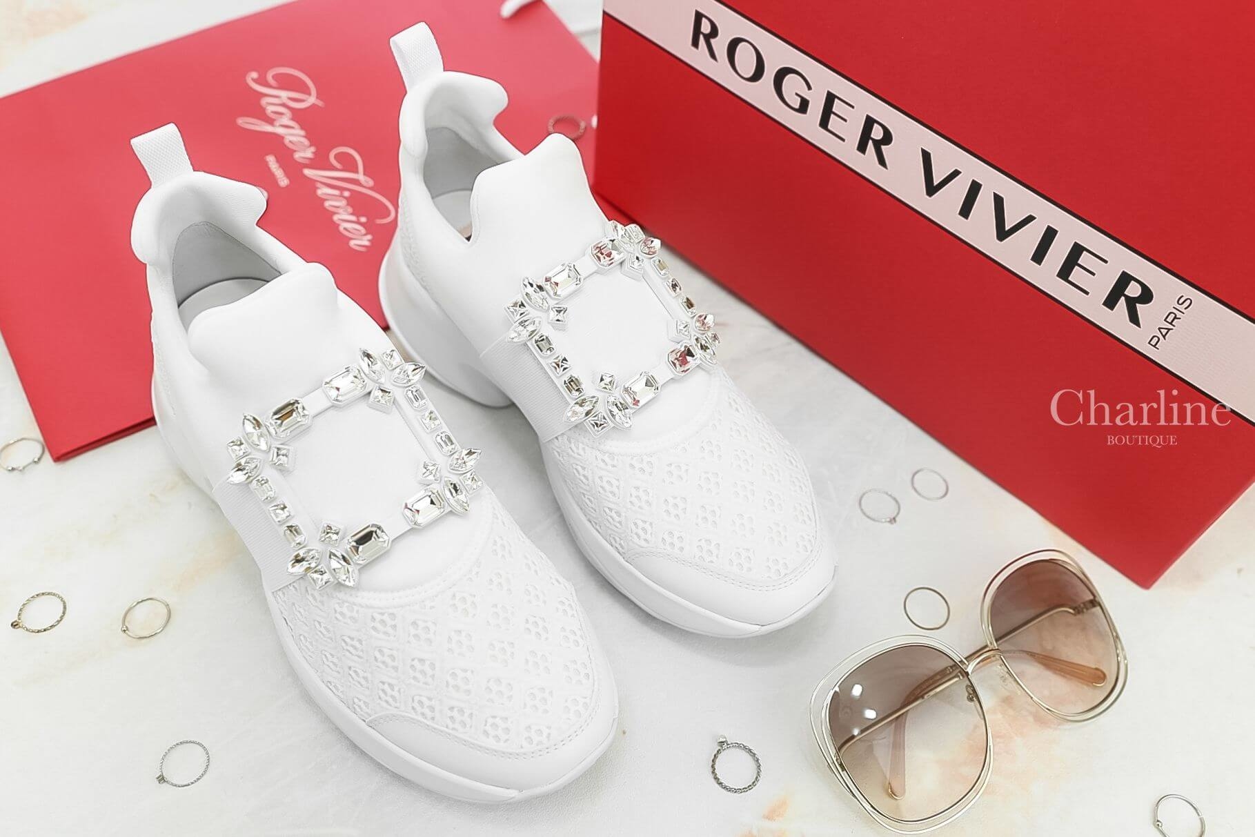 Roger Vivier Viv' Run Strass Buckle Sneakers In Technical Fabrics 白色水晶方釦太空棉運動鞋