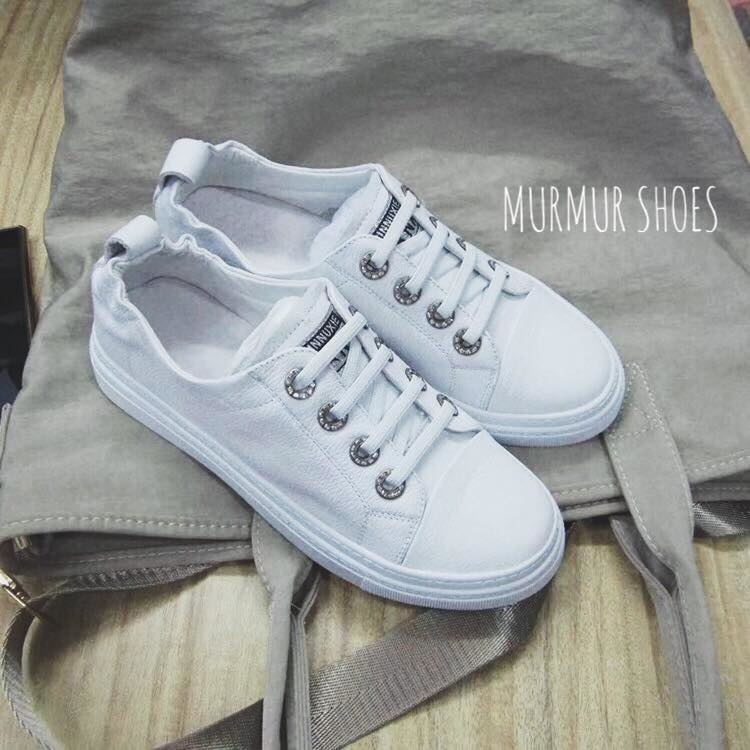 圓鑽質感真皮休閒鞋