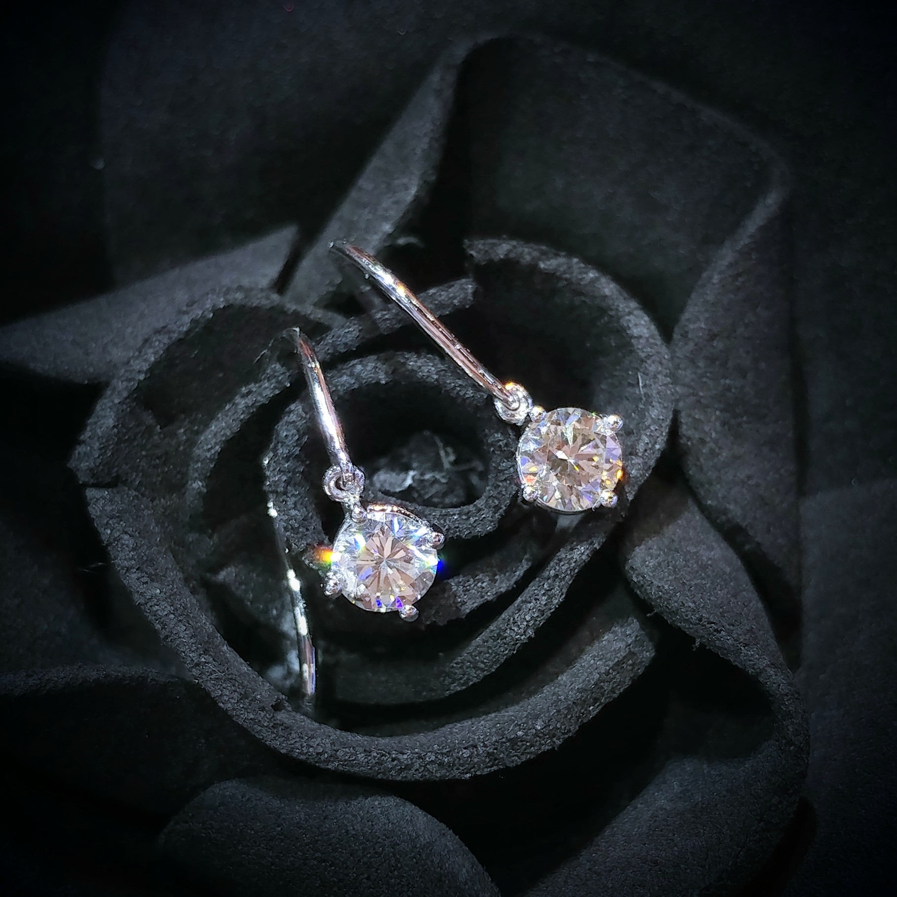 全新18K白金【主石56份鑽石】吊耳環