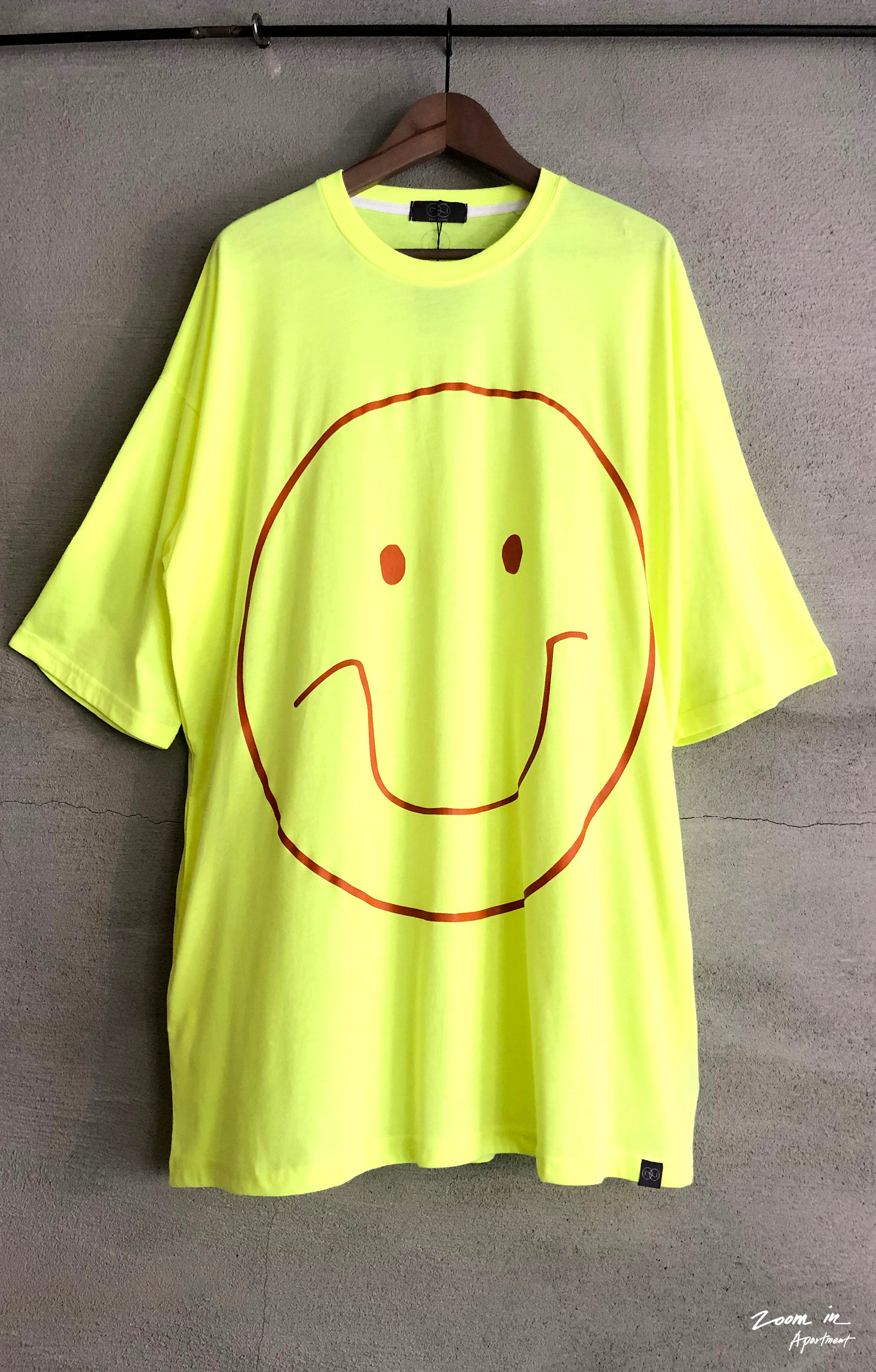 zoom in goods 「Happy together over size T恤.螢光綠」