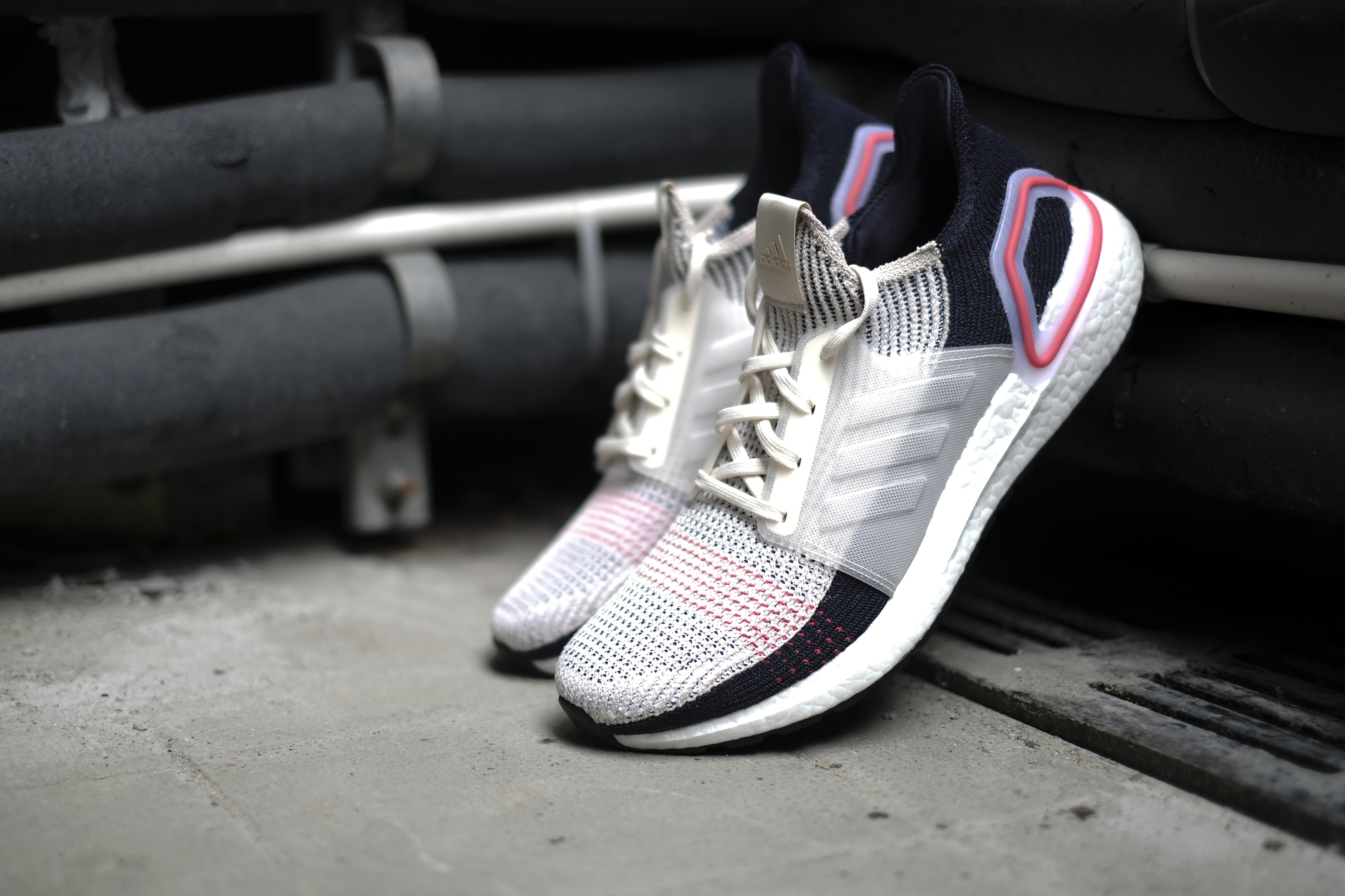 ADIDAS ULTRA BOOST 19 Beige Navy B37705