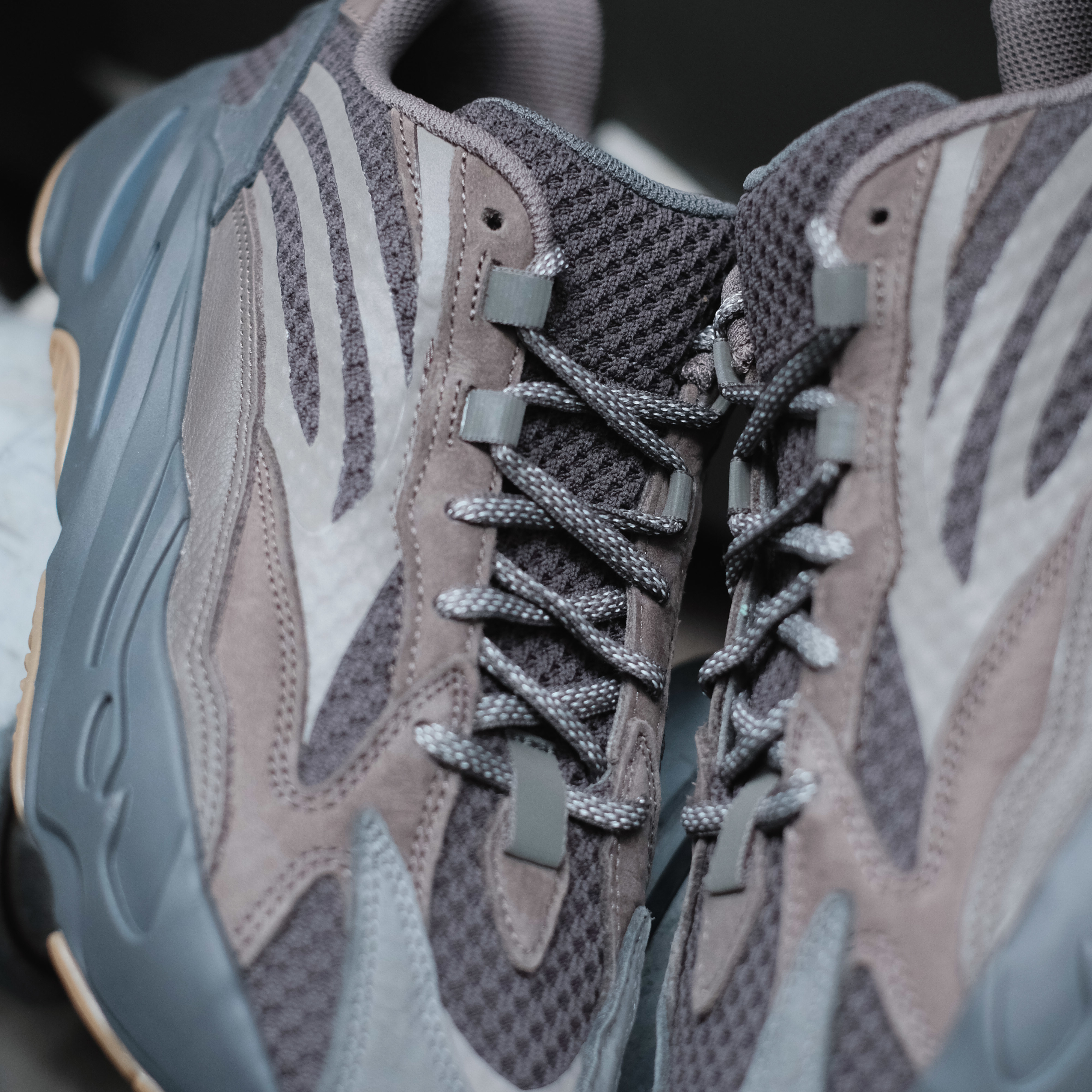 [現貨] YEEZY BOOST 700V2 GEODE EG6860