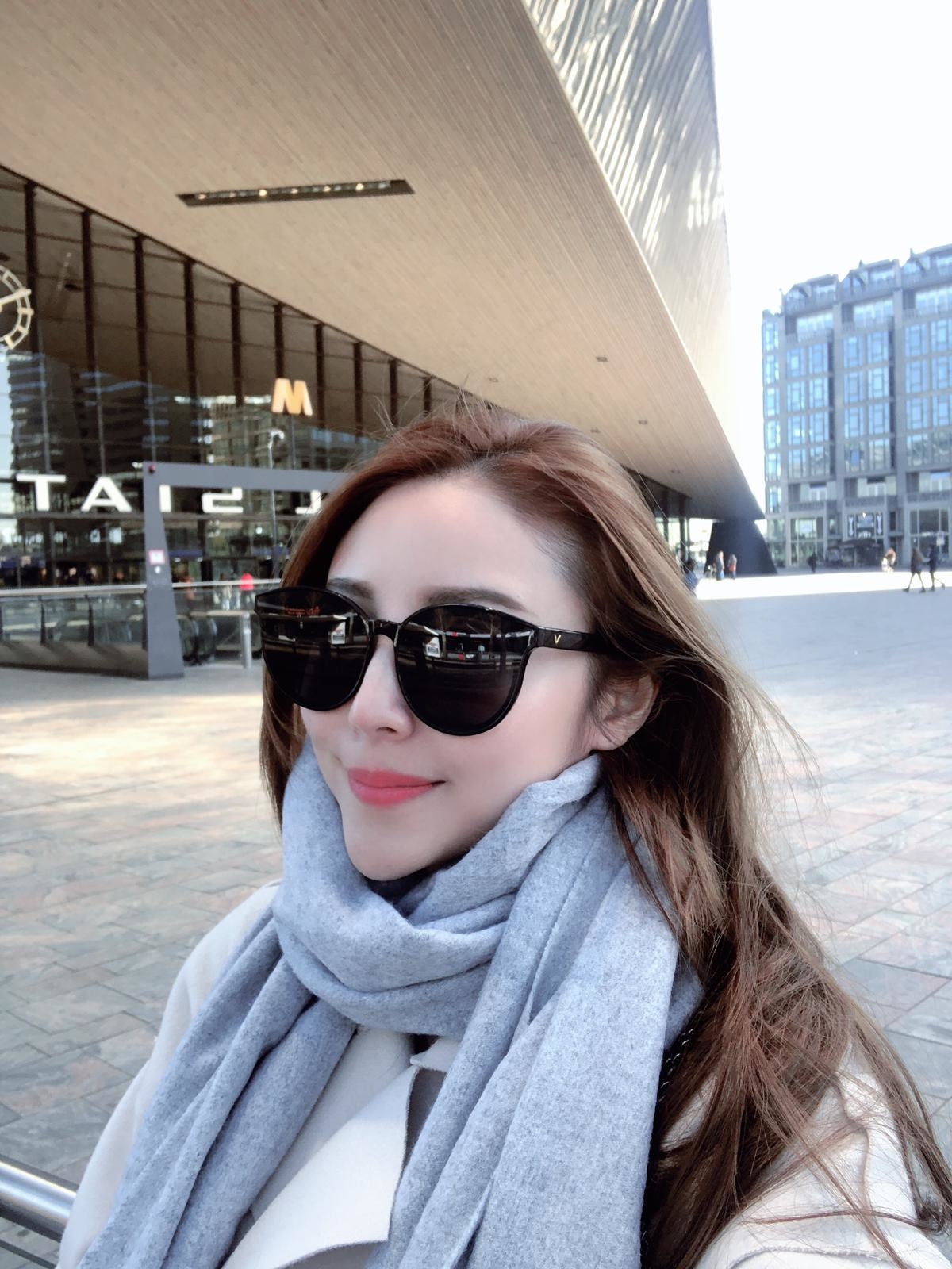 S1201700經典V墨鏡/黑框